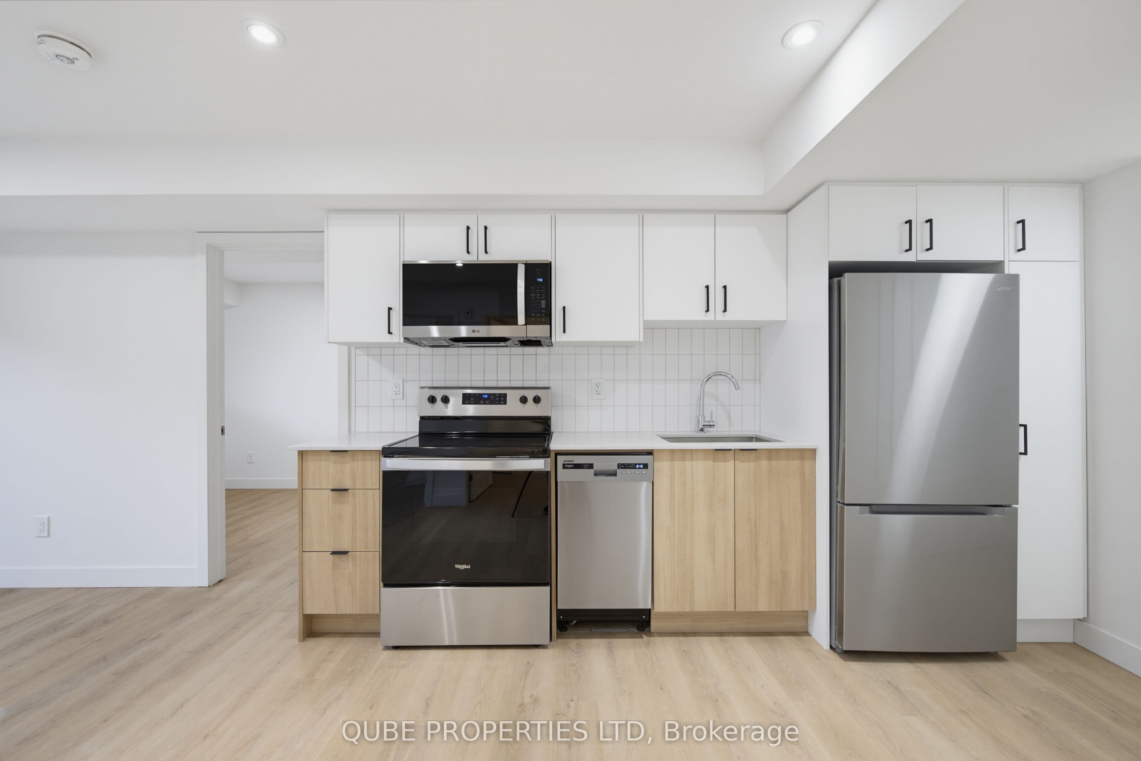 15 Larch Street Unit 5, West Centre Town, ON K1R 6W4