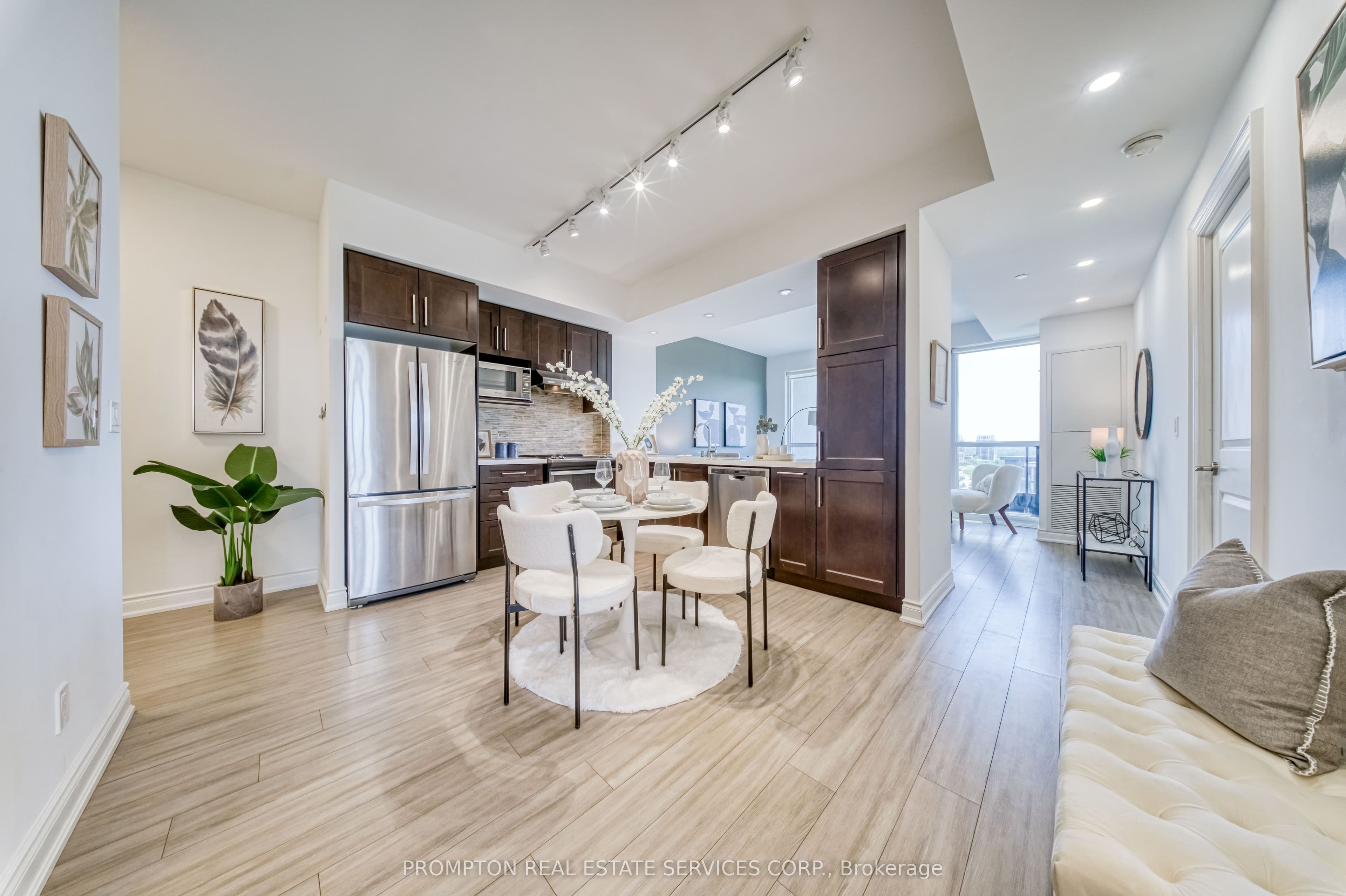 38 Cedarland Drive 1208, Markham, ON L6G 0G7