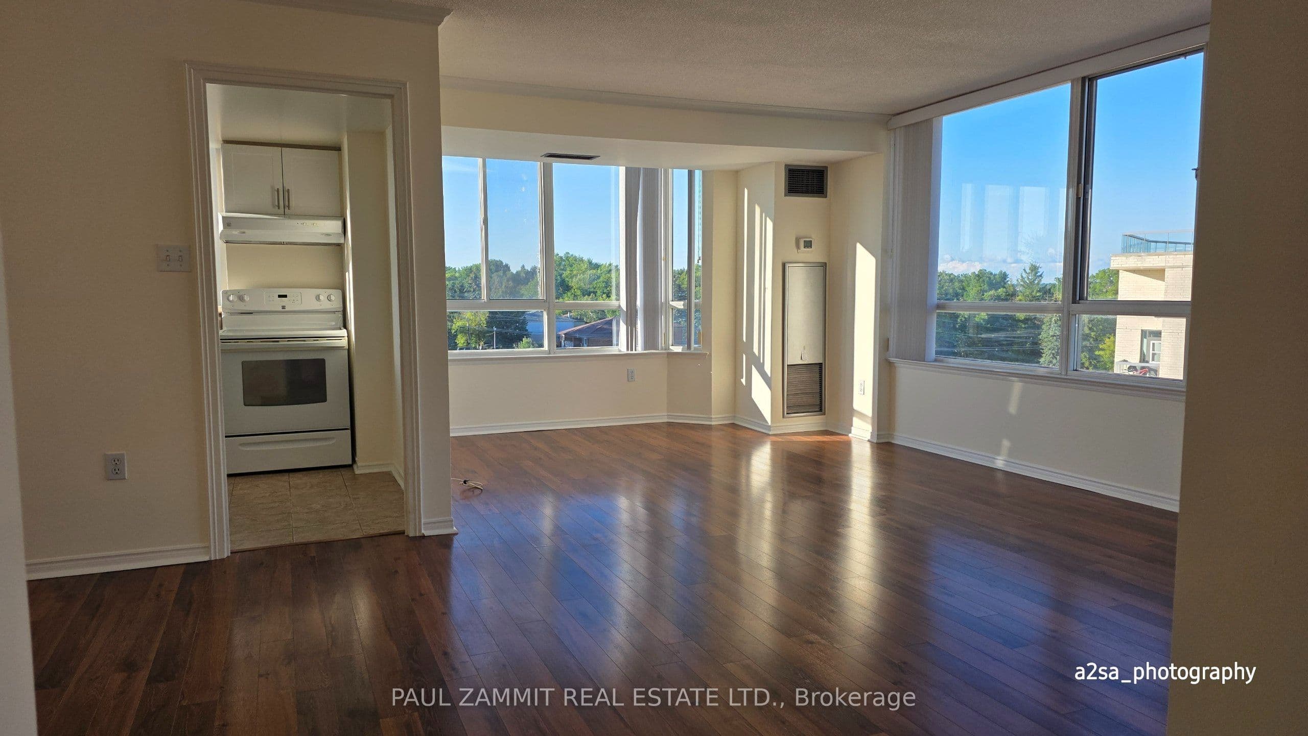 270 Davis Drive 804, Newmarket, ON L3Y 8K2