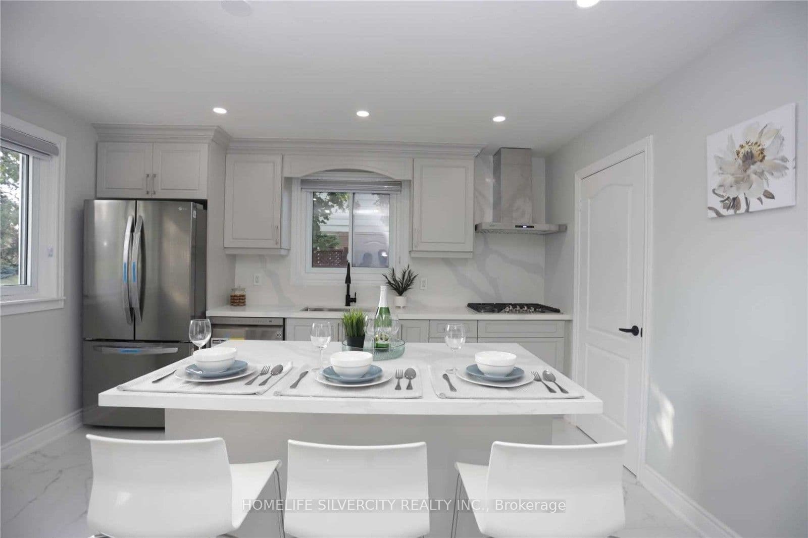 169 Folkstone Crescent, Brampton, ON L6T 3M9