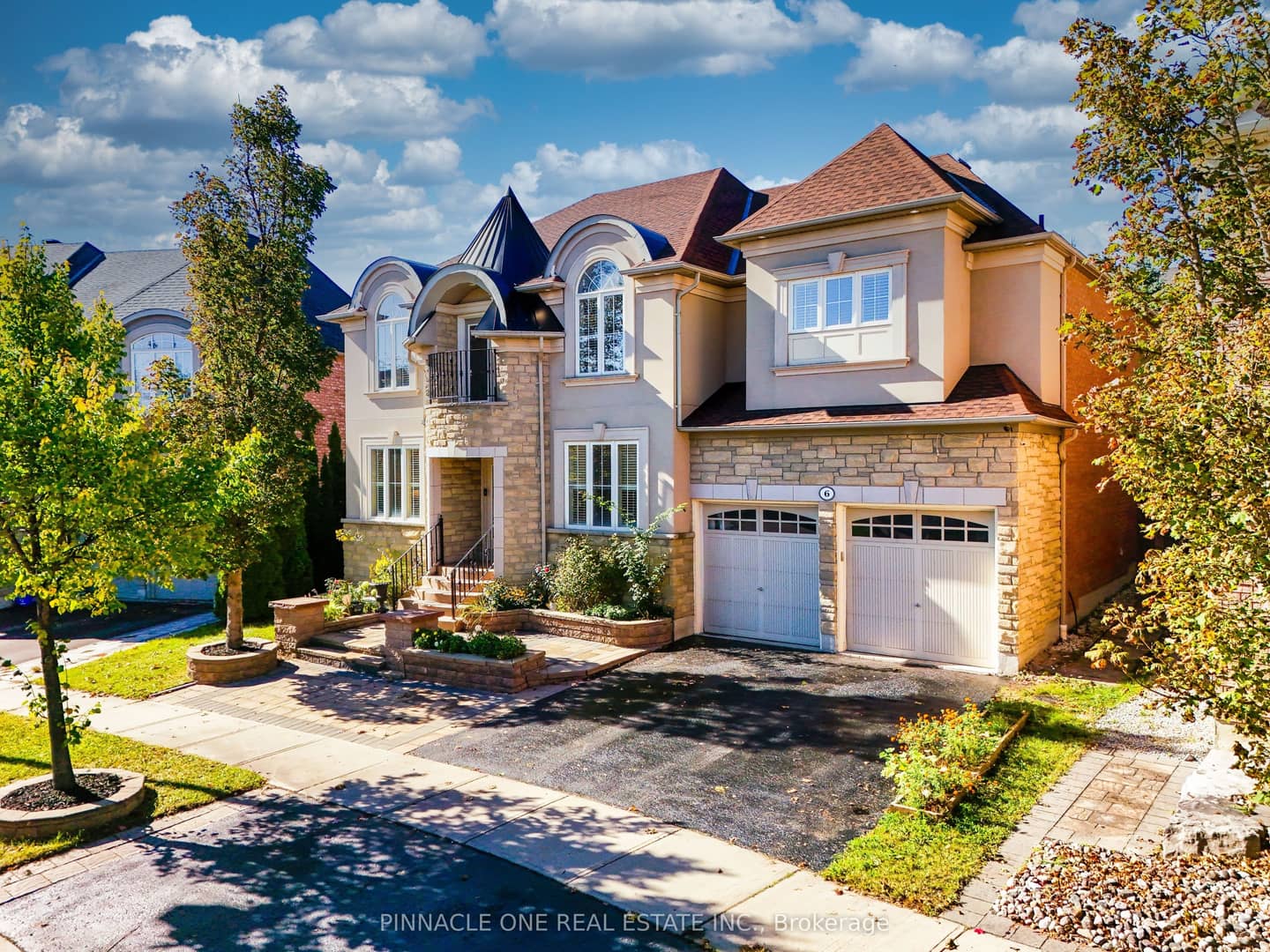 6 Dolby Crescent, Ajax, ON L1Z 0E1