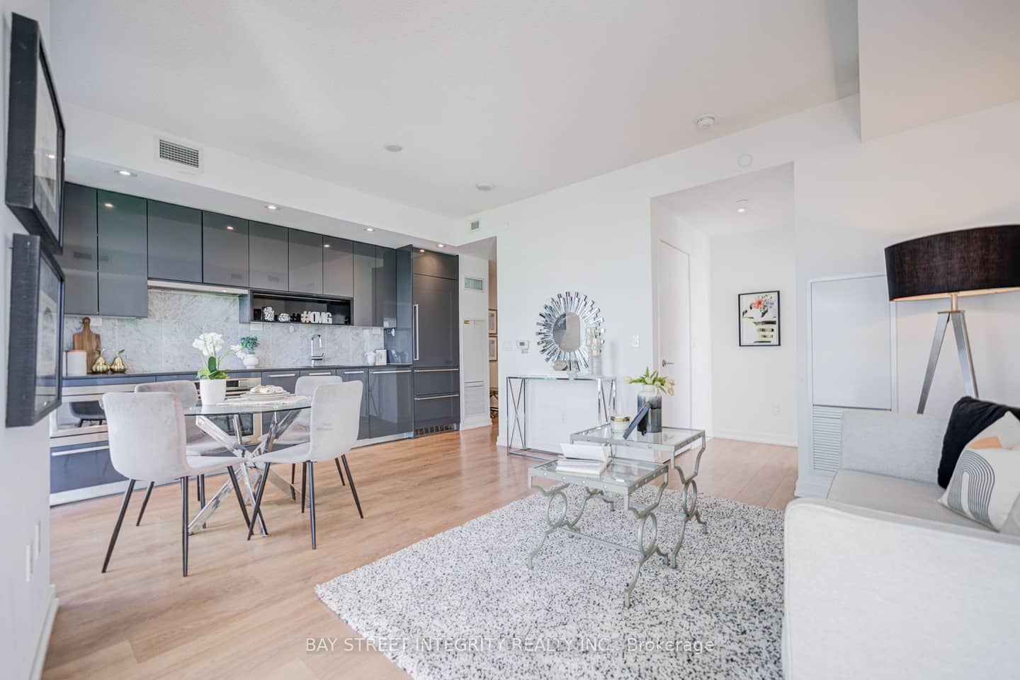 117 McMahon Drive 303, Toronto, ON M2K 0E4