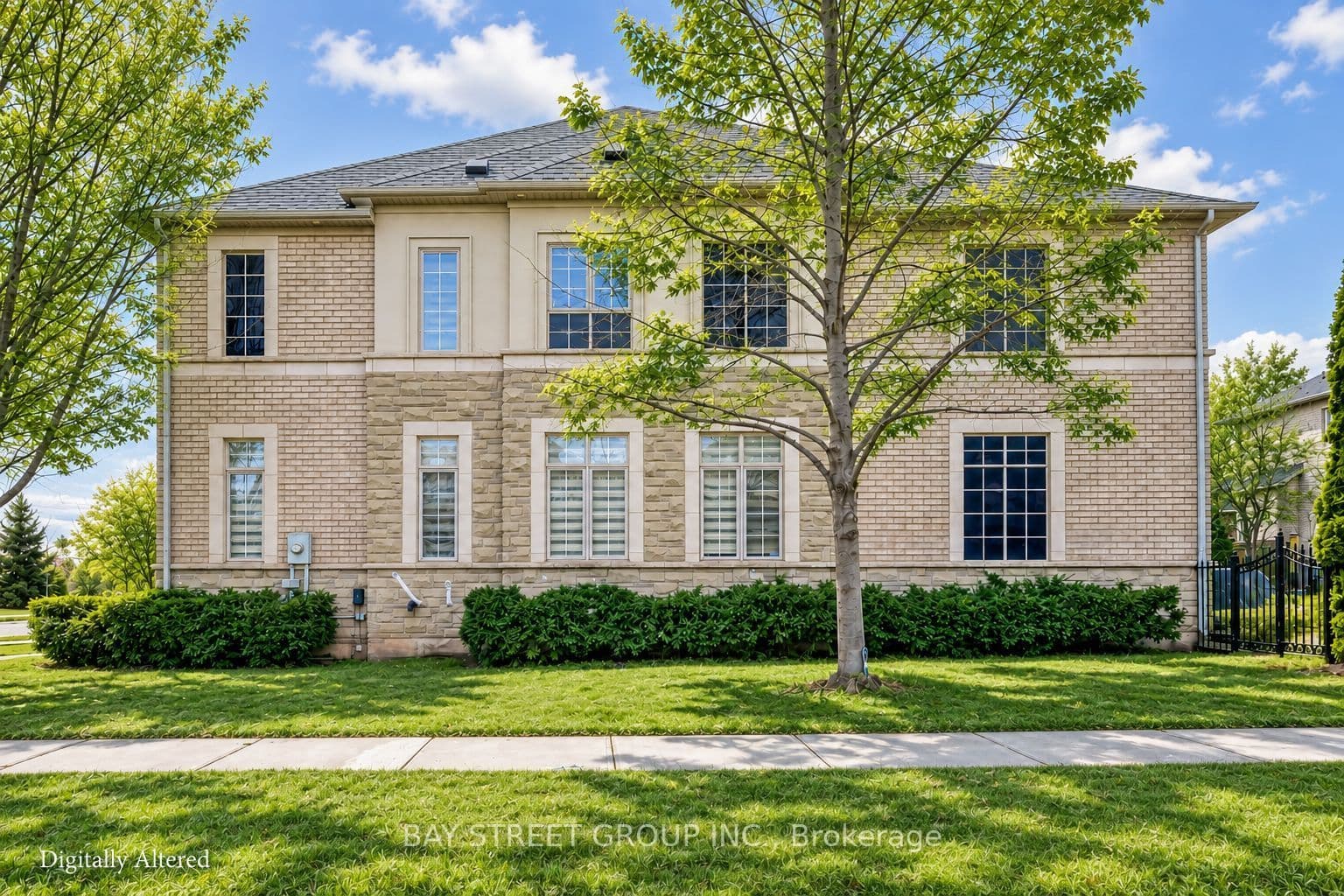 1087 Kestell Boulevard N, Oakville, ON L6H 7M5