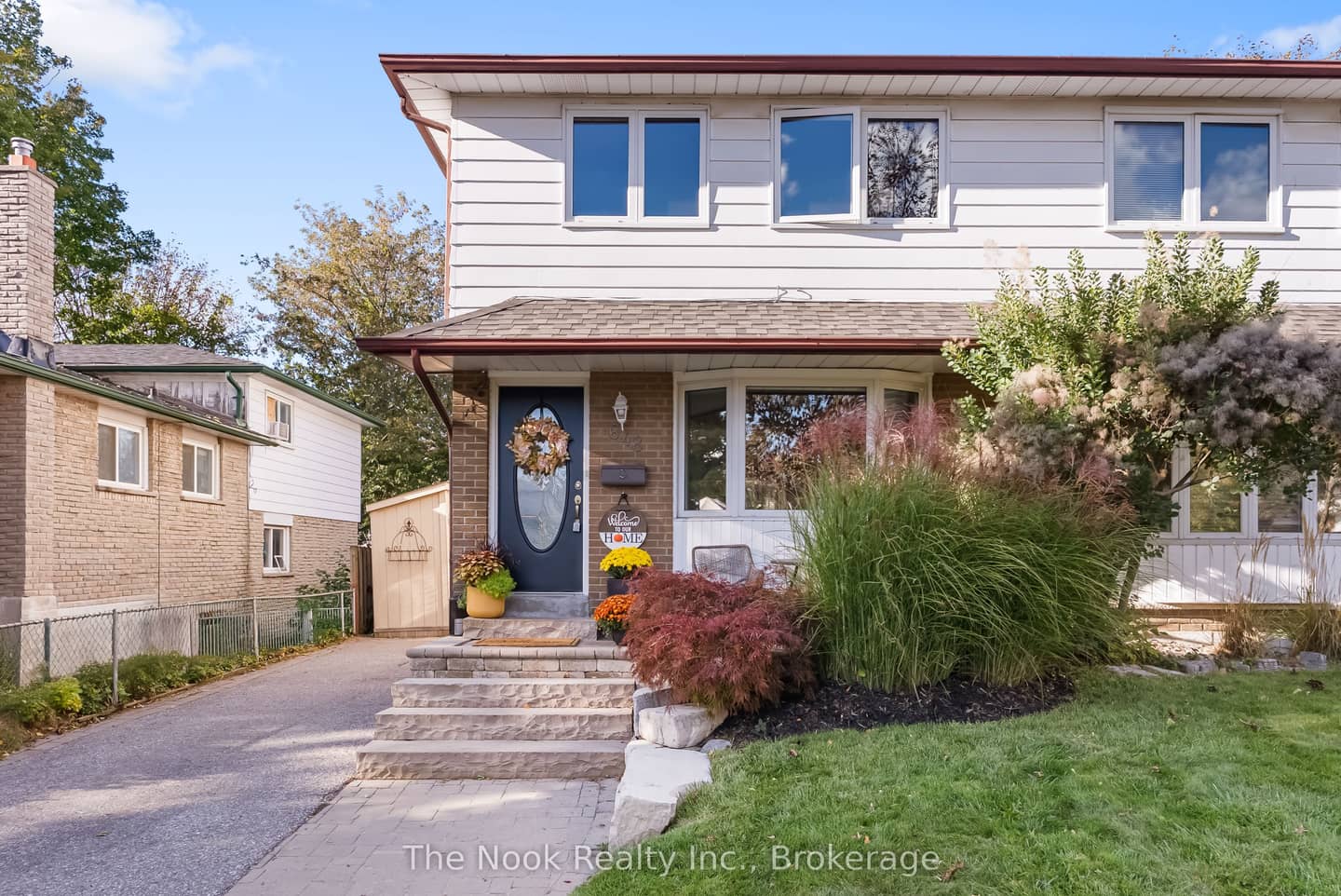 648 Berwick Crescent, Oshawa, ON L1J 3E7