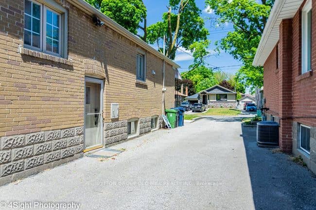 53 Savona Drive, Toronto, ON M8W 4V2