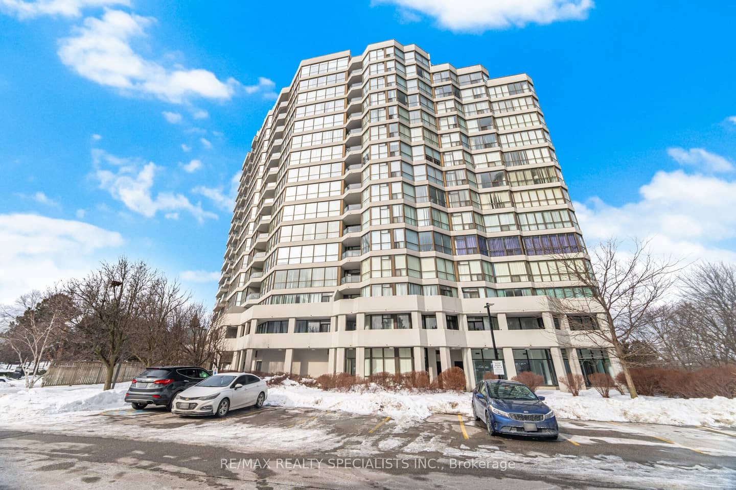 1 Rowntree Road 611, Toronto, ON M9V 5G7