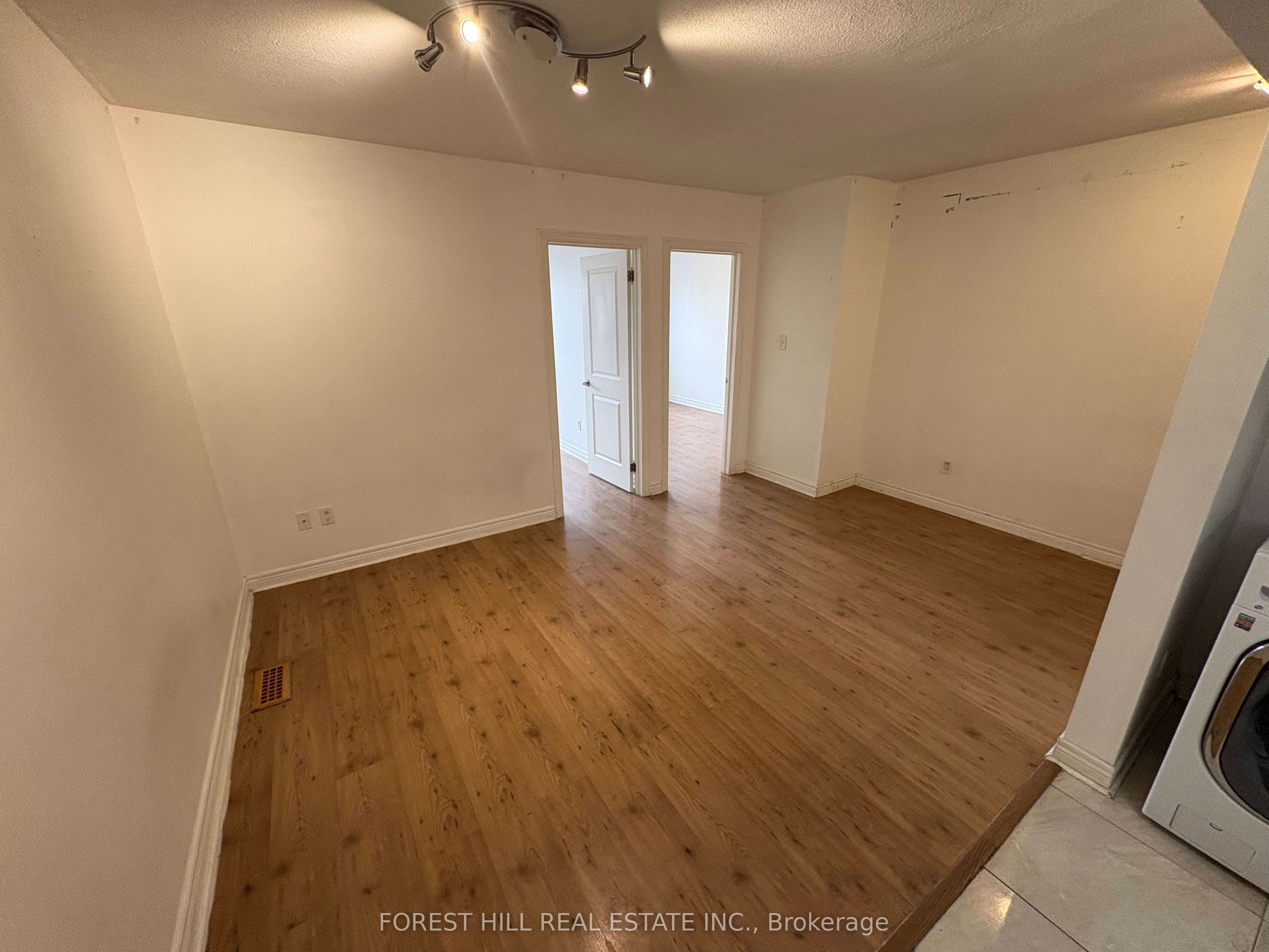 341 Lakeshore Road E 1, Oakville, ON L6J 1J4