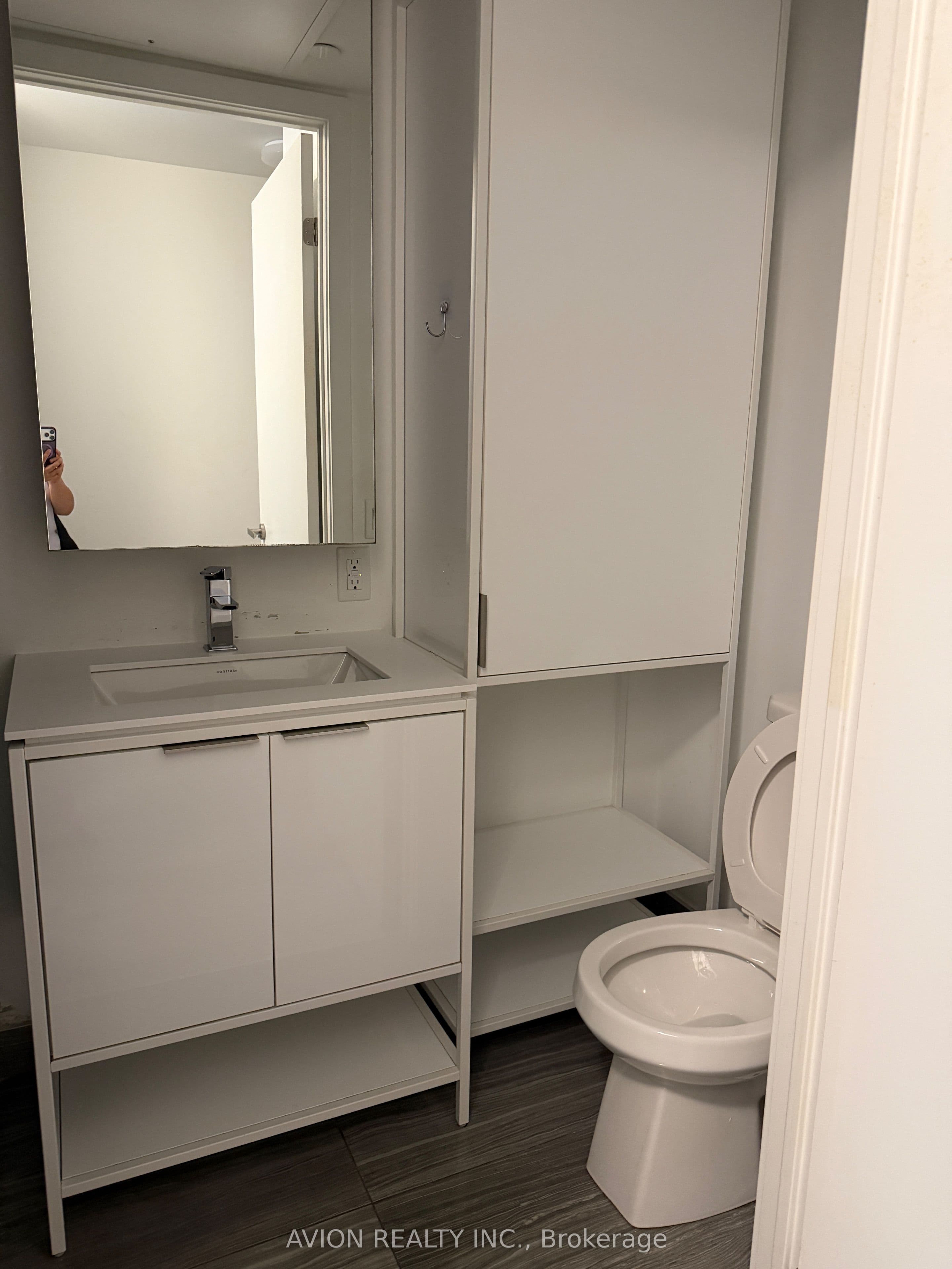 77 Shuter Street 731, Toronto, ON M5B 0B8