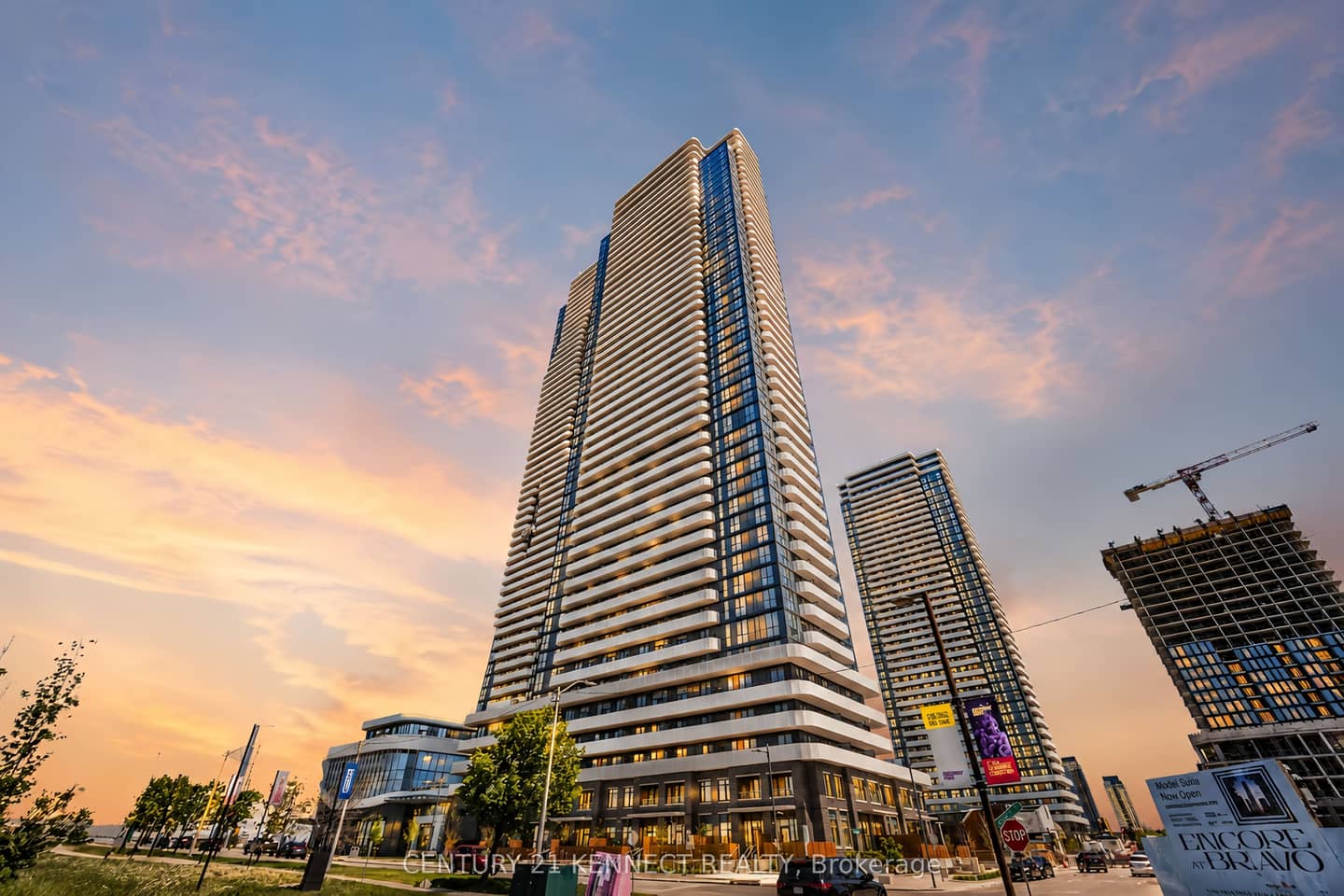 195 Commerce Street 303, Vaughan, ON L4K 0P9