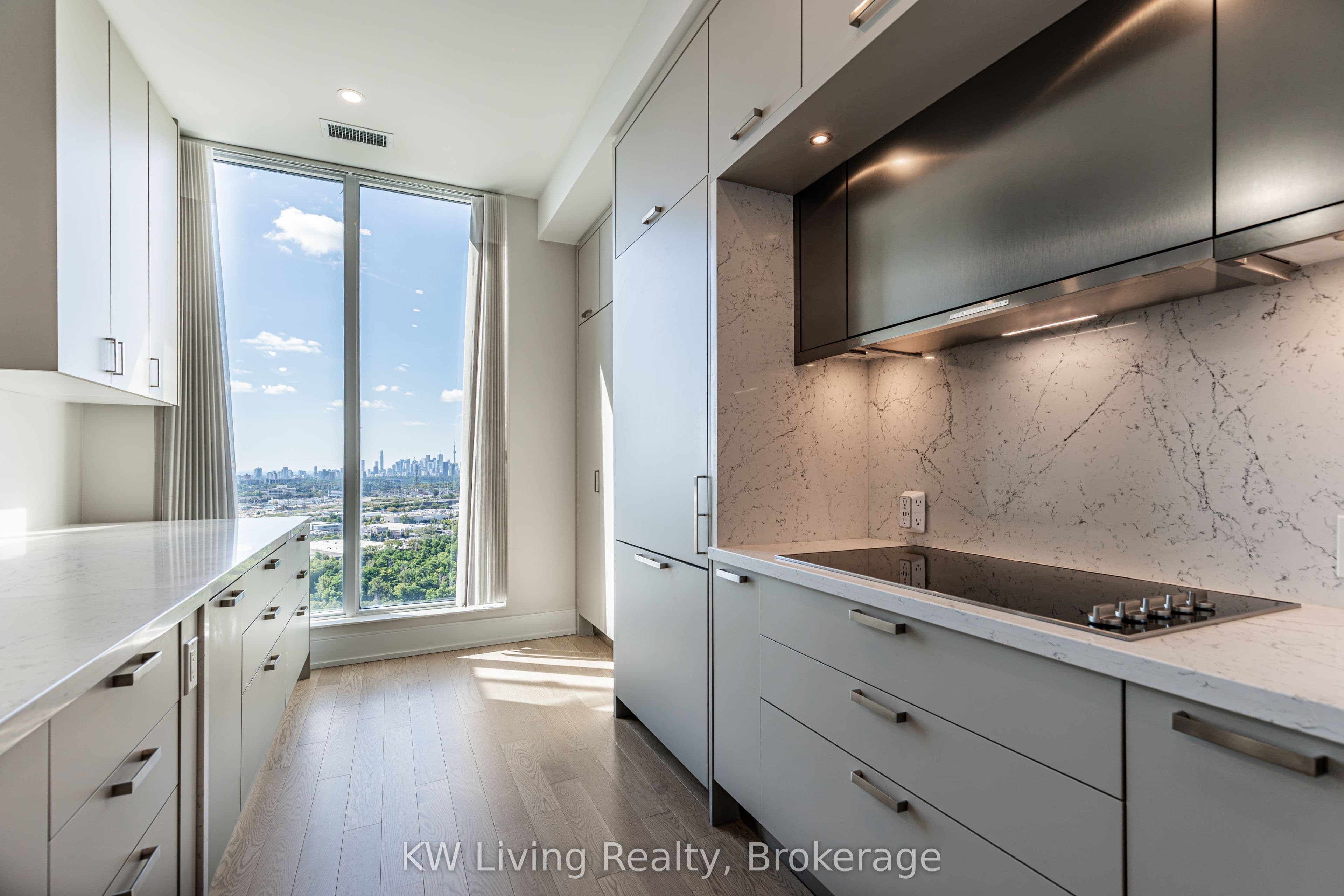 20 Inn On The Park Drive PH33, Toronto, ON M3C 0P8