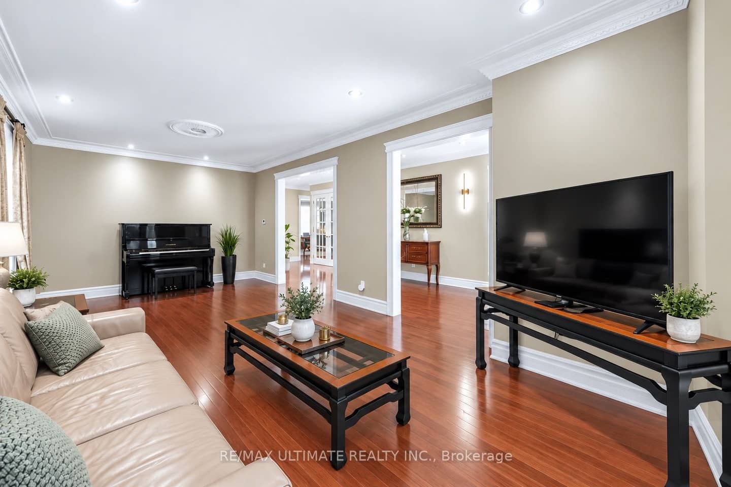 38 Wilmar Road, Toronto, ON M9B 3R9