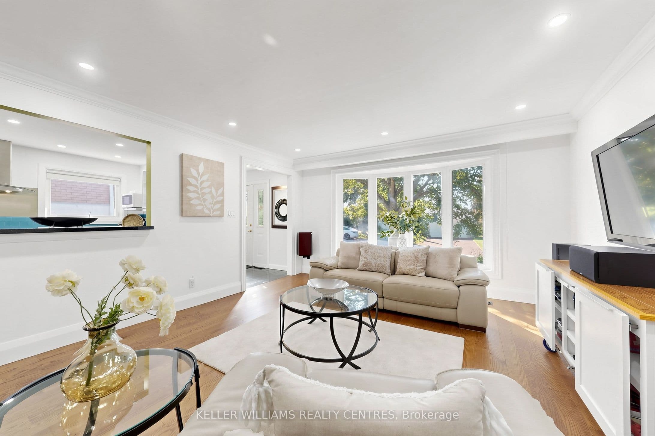 813 Grace Street, Newmarket, ON L3Y 2L6