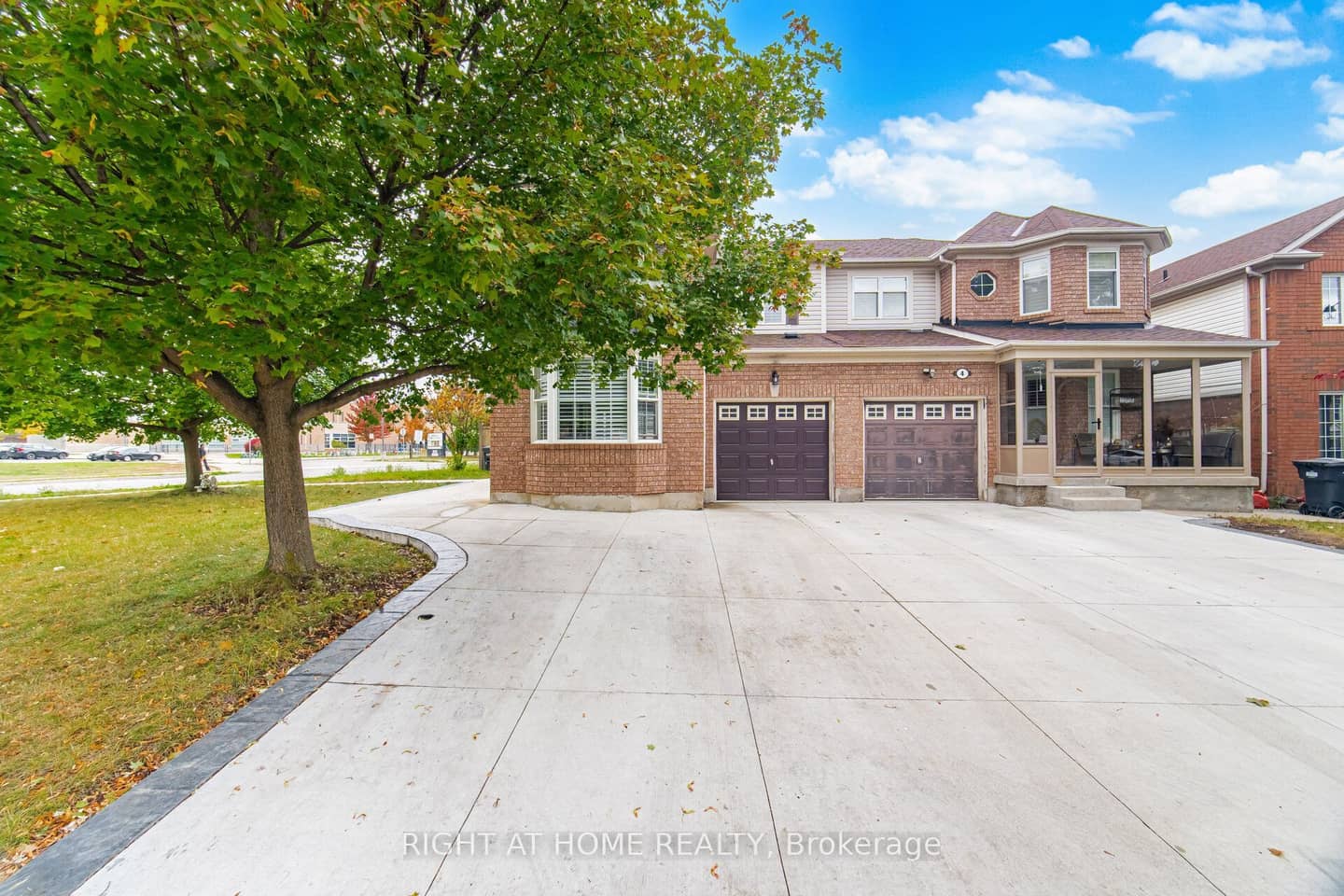 355 Brisdale Drive, Brampton, ON L7Z 3M6