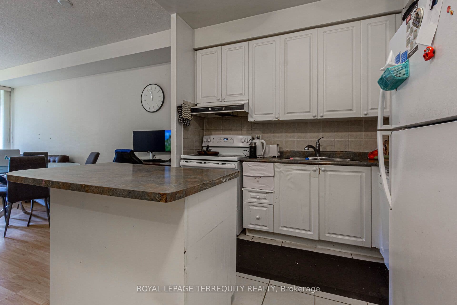 3888 Duke of York Boulevard 226, Mississauga, ON L5B 4P5
