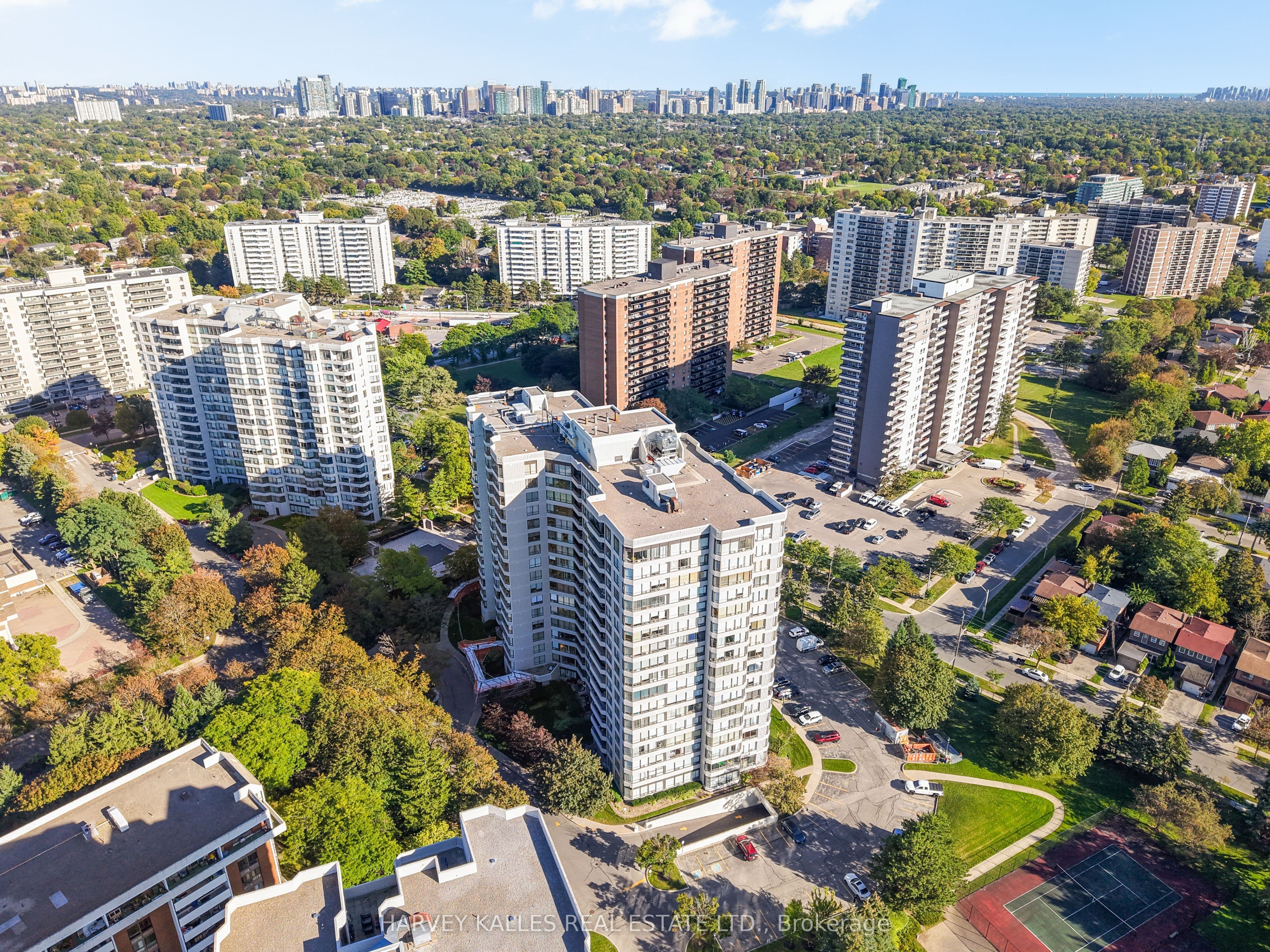1121 Steeles Avenue W 605, Toronto, ON M2R 3W7