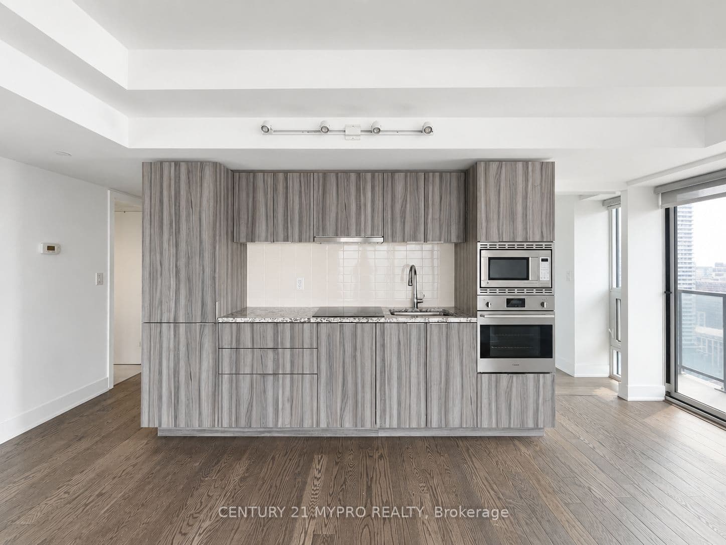 955 Bay Street 2707, Toronto, ON M5S 0C6