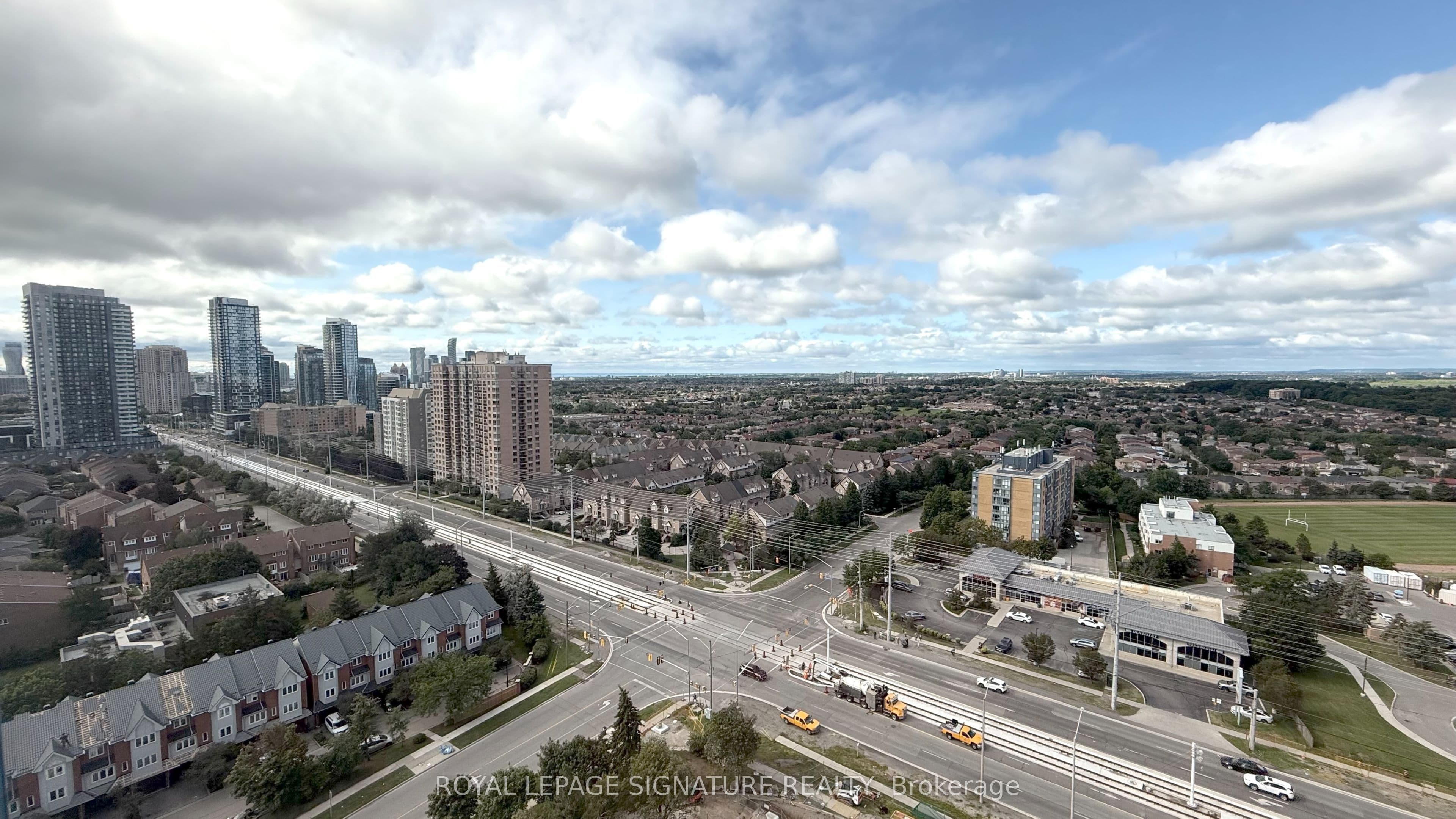 35 Trailwood Drive 2117, Mississauga, ON L4Z 3L6