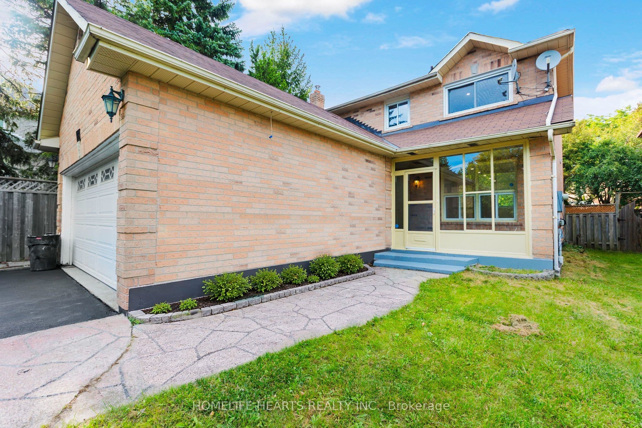36 Lachlan Drive, Ajax, ON L1T 1N6