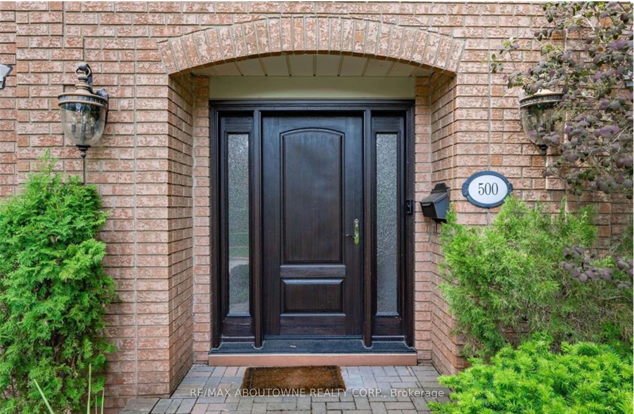500 Blenheim Crescent, Oakville, ON L6J 6P7
