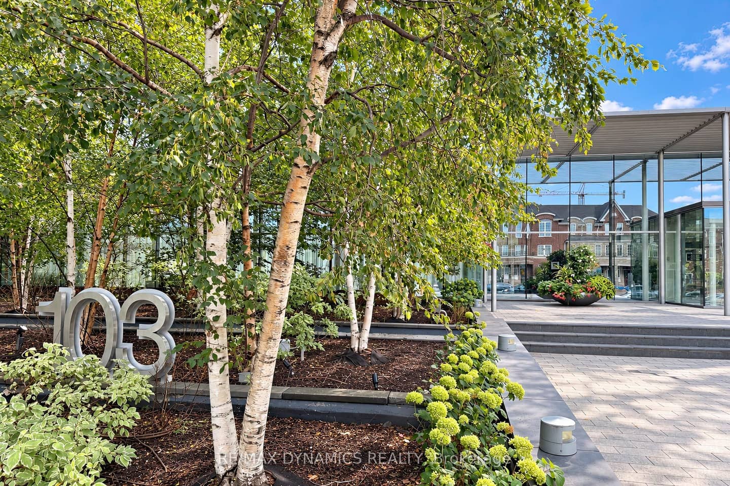 103 The Queens Way 1202, Toronto, ON M6S 5B3