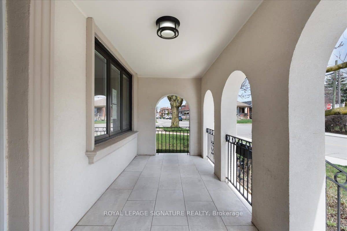 90A Bicknell Avenue, Toronto, ON M6M 4G7