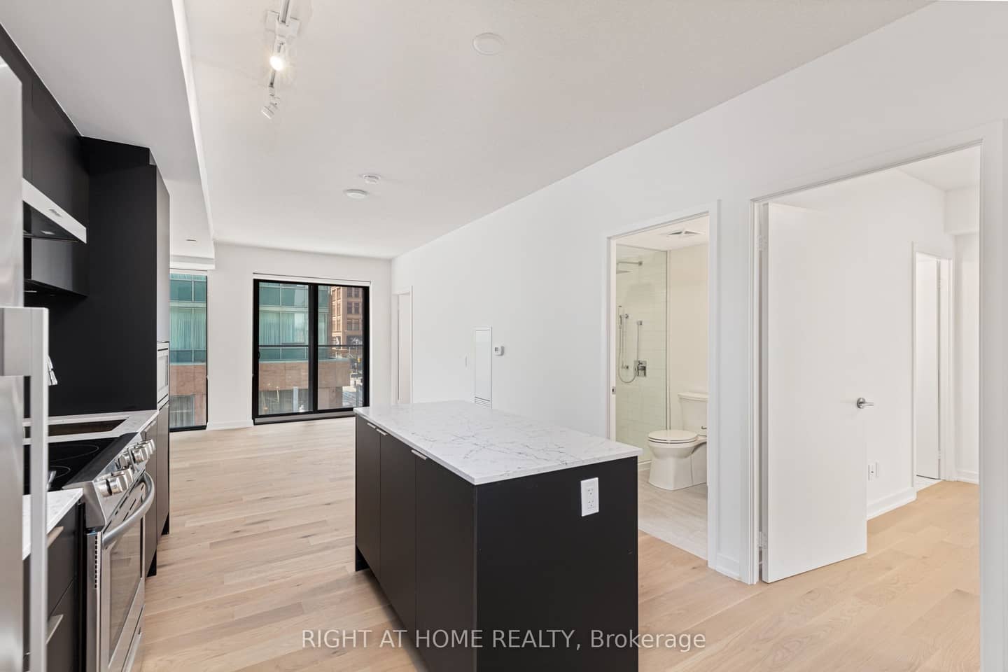 25 richmond Street E 315, Toronto, ON M5C 0A6