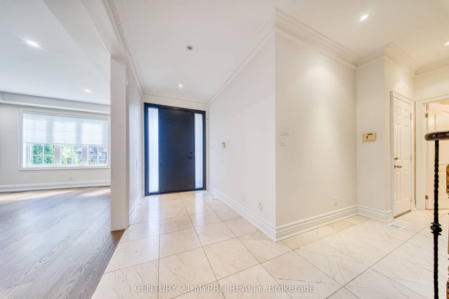 238 Poyntz Avenue, Toronto, ON M2N 1J7