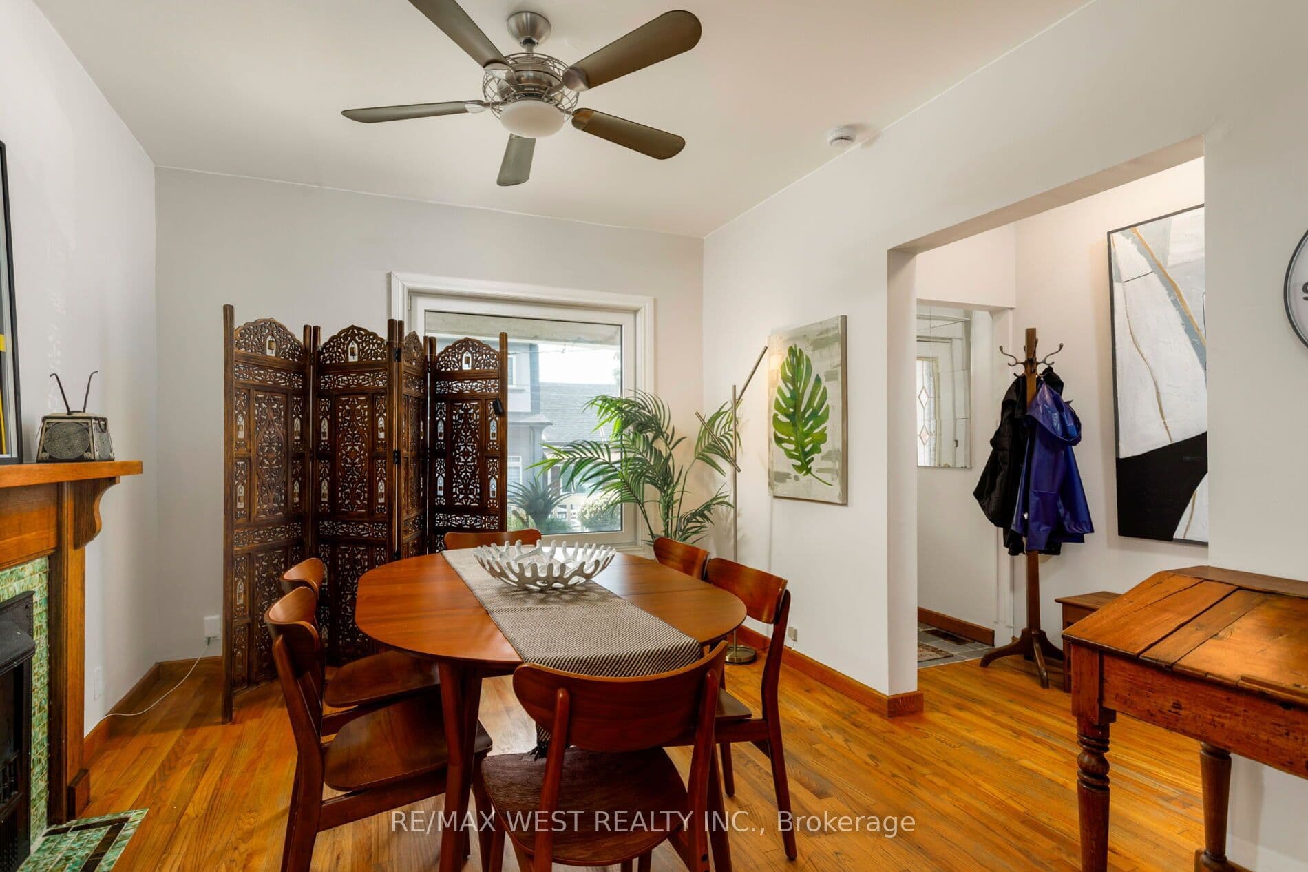 10 Marshall Street, Toronto, ON M6K 1S4