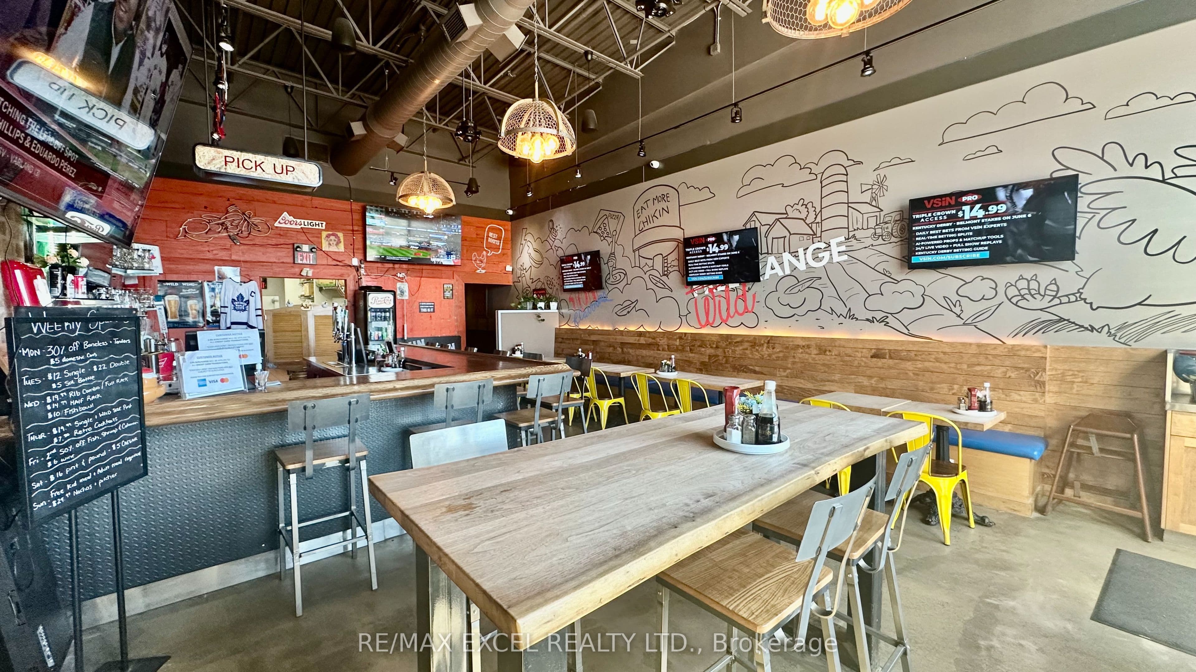650 Wellington Street E A10, Aurora, ON L4G 0K3
