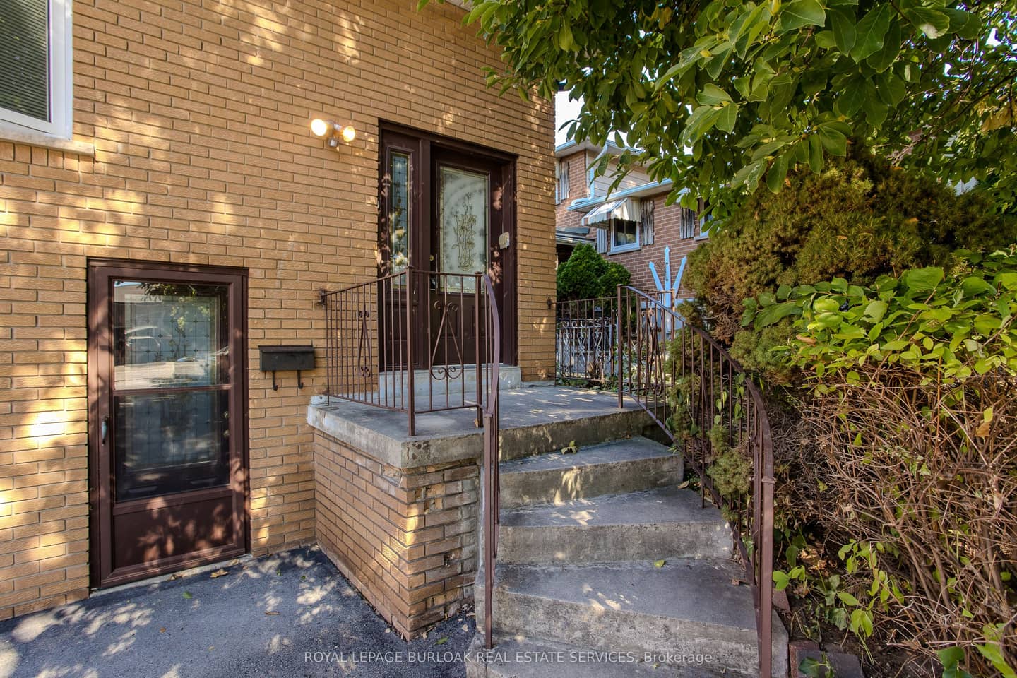 353 Enfield Road, Burlington, ON L7T 4E7