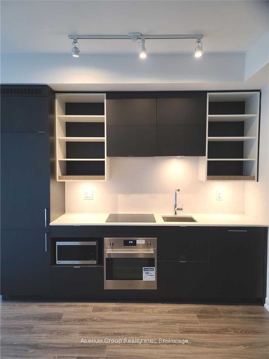 20 Edward Street 2012, Toronto, ON M5G 0C5