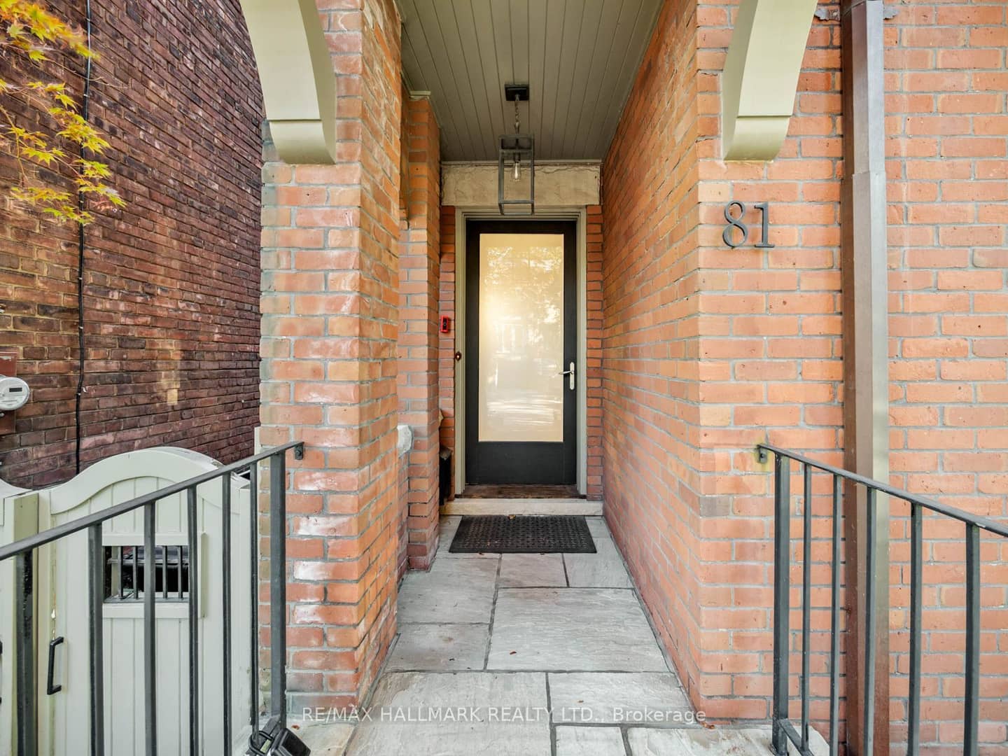 81 Macpherson Avenue, Toronto, ON M5R 1W7