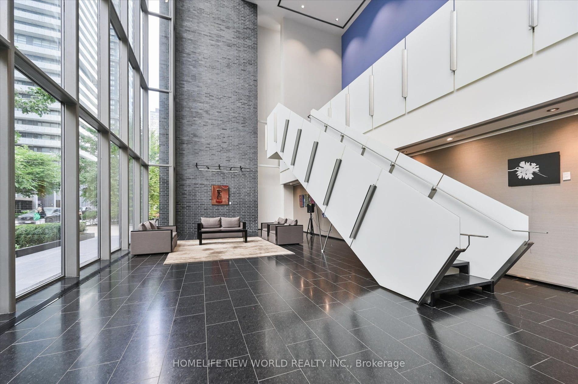 33 Charles Street E 1704, Toronto, ON M4Y 1R9