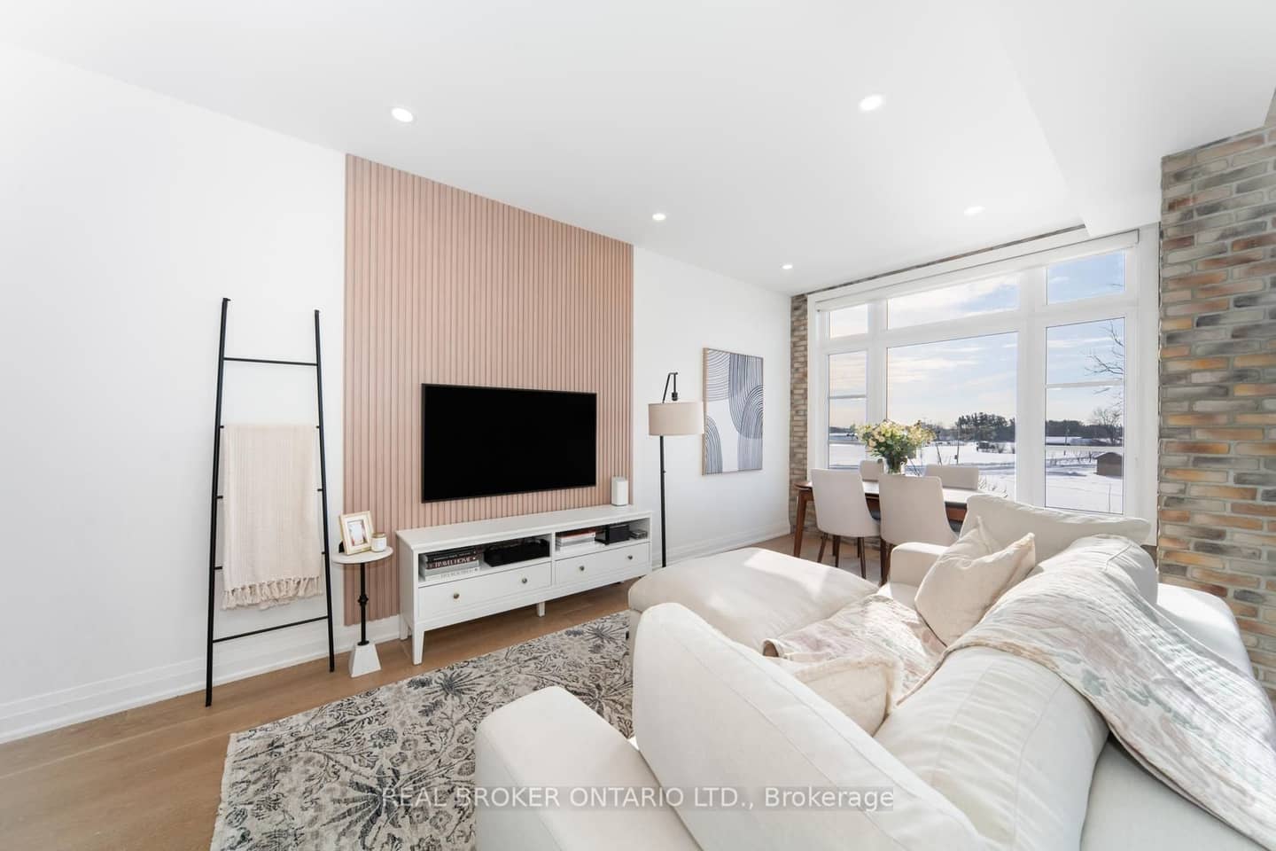 8167 Kipling Avenue 48, Vaughan, ON L4L 0G4