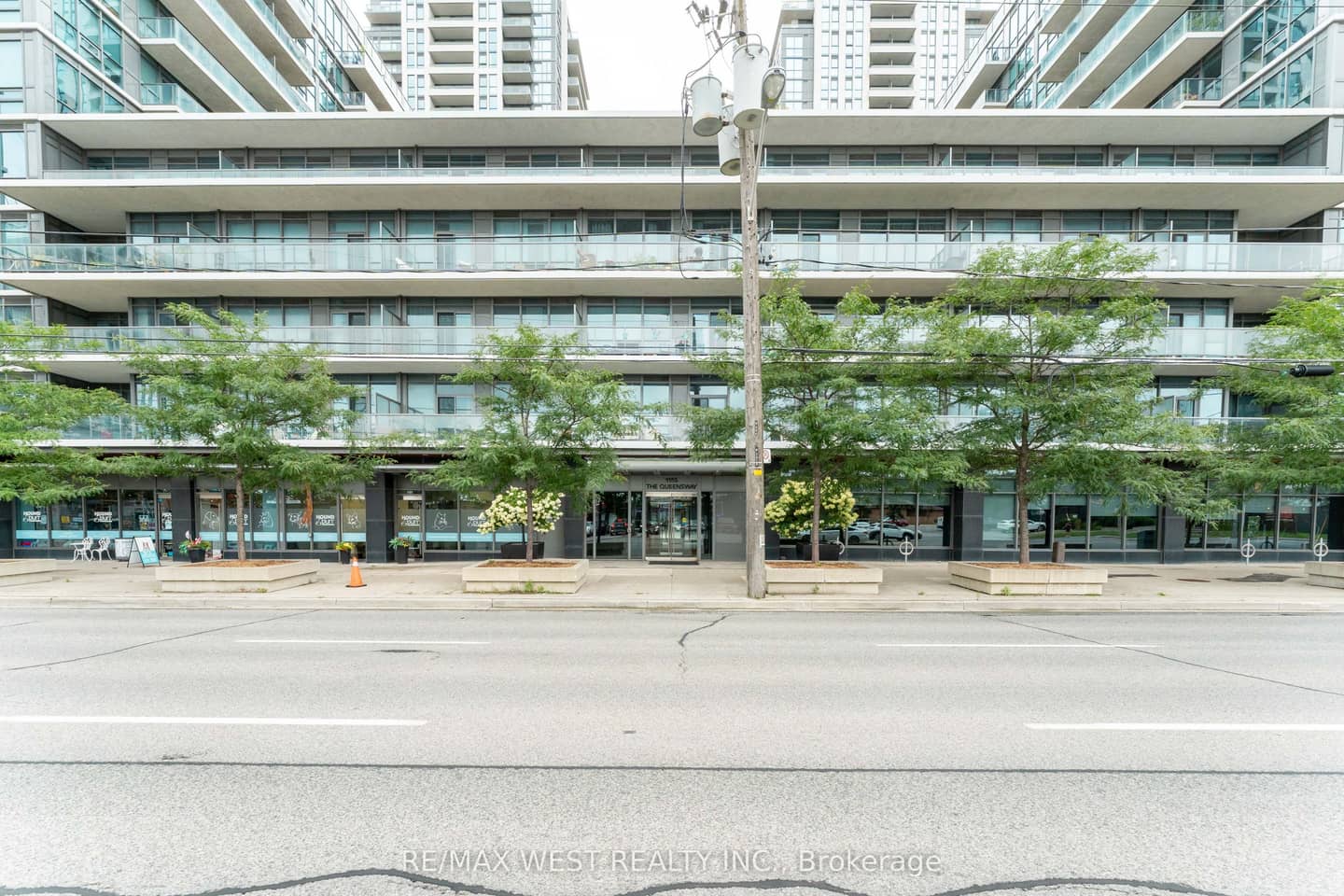 1185 The Queensway 710, Toronto, ON M8Z 1R2