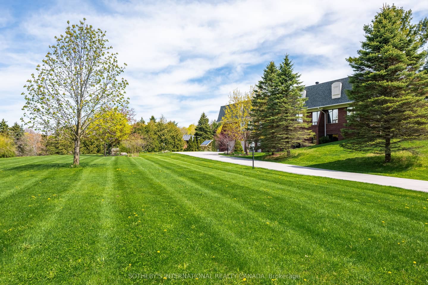 48 Scott Crescent, King, ON L7B 1E4