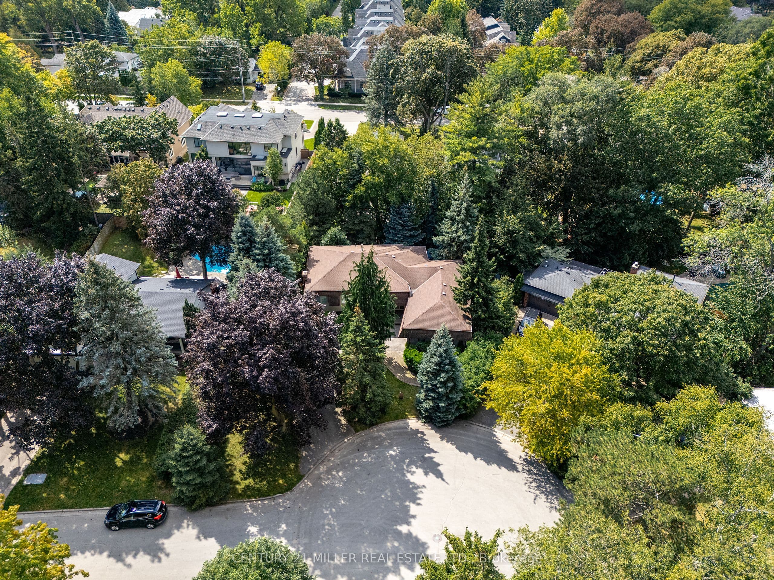 130 Tavistock Square, Oakville, ON L6K 2V2