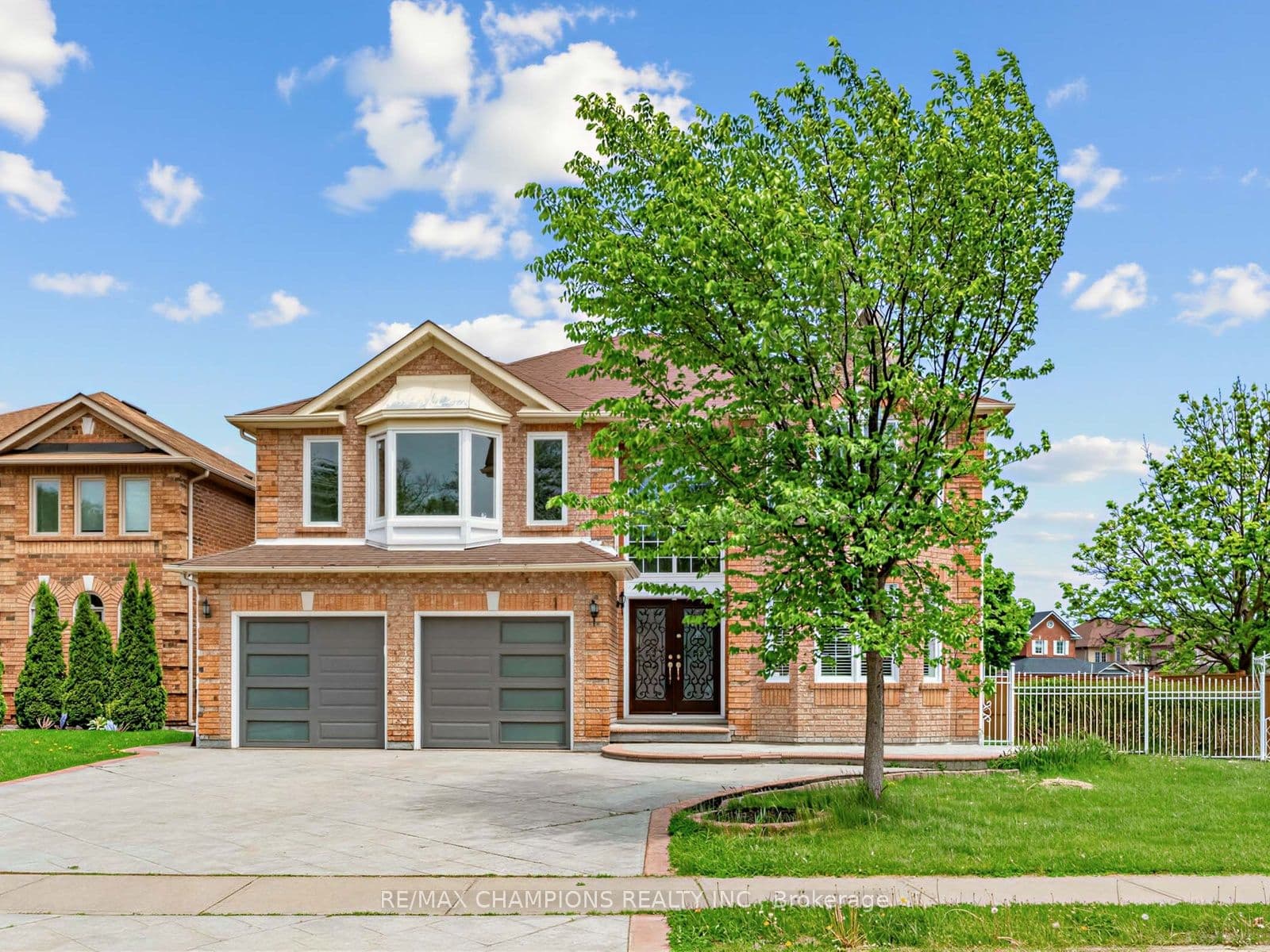 1 Cluster Oak Place, Brampton, ON L6R 1V2