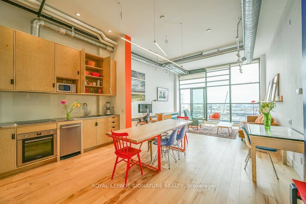 43 Hanna Avenue 715, Toronto, ON M6K 1X1