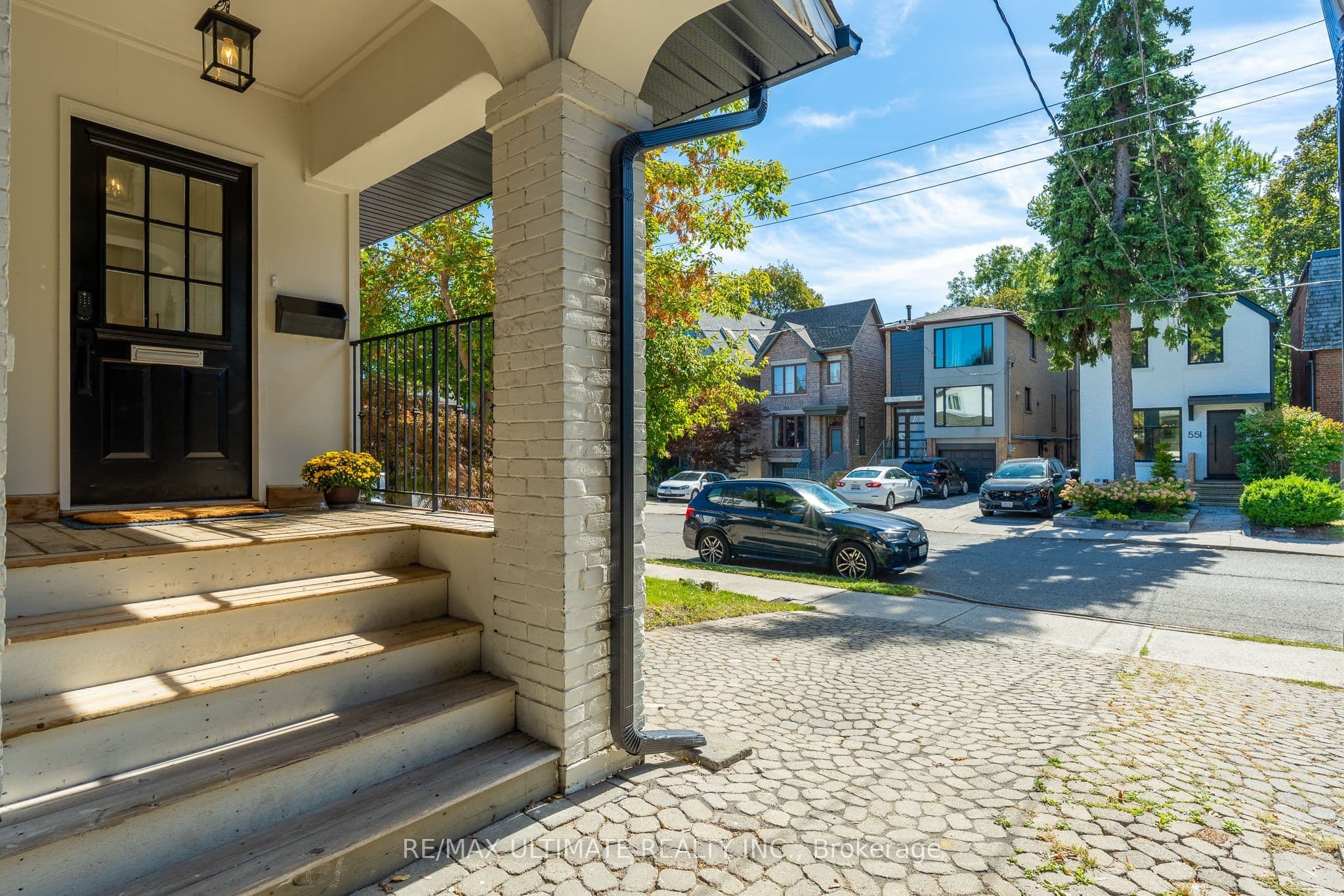 568 Balliol Street, Toronto, ON M4S 1E5