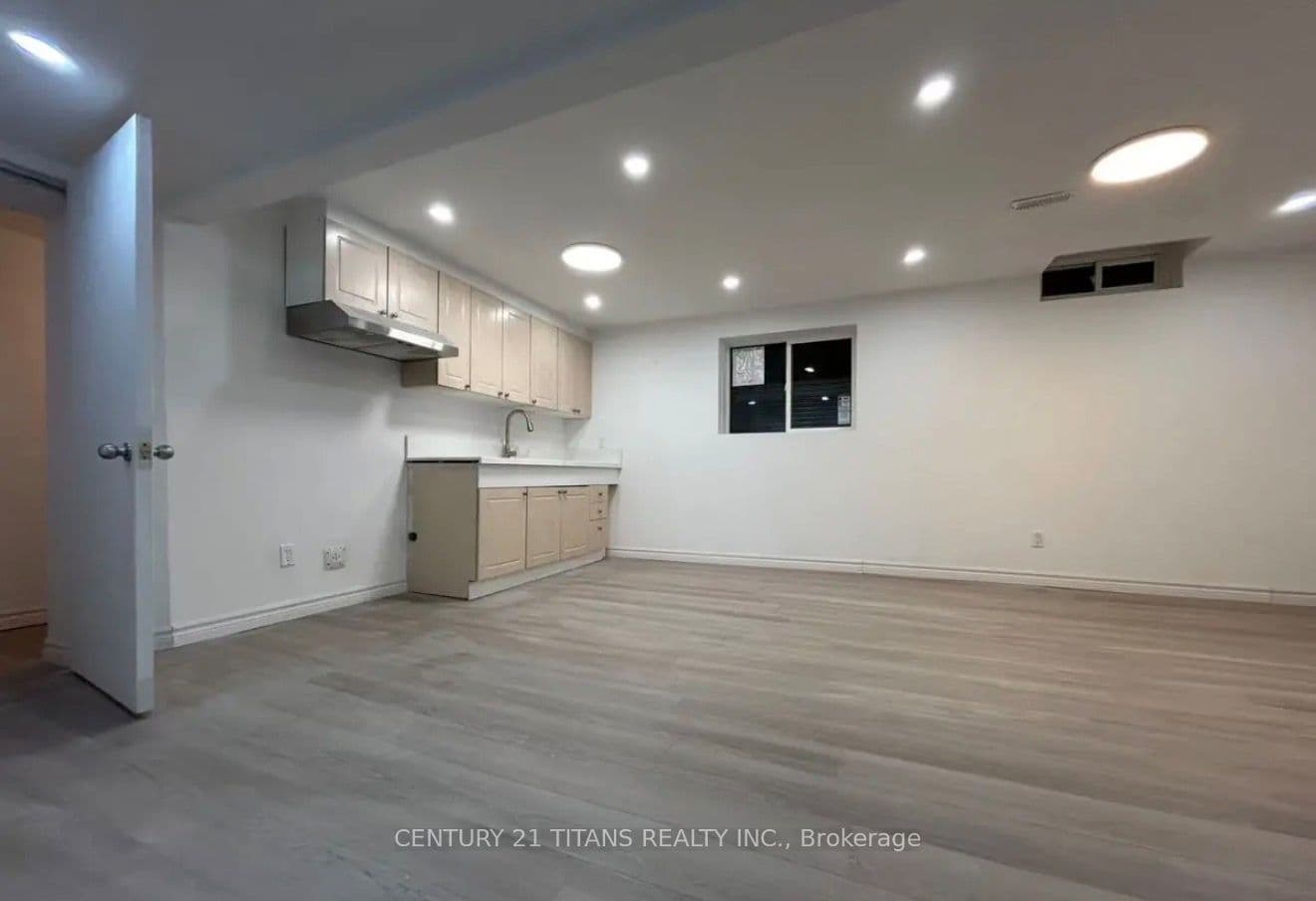 60 Normandy Crescent Bsmt Unit A, Richmond Hill, ON L4C 8L7