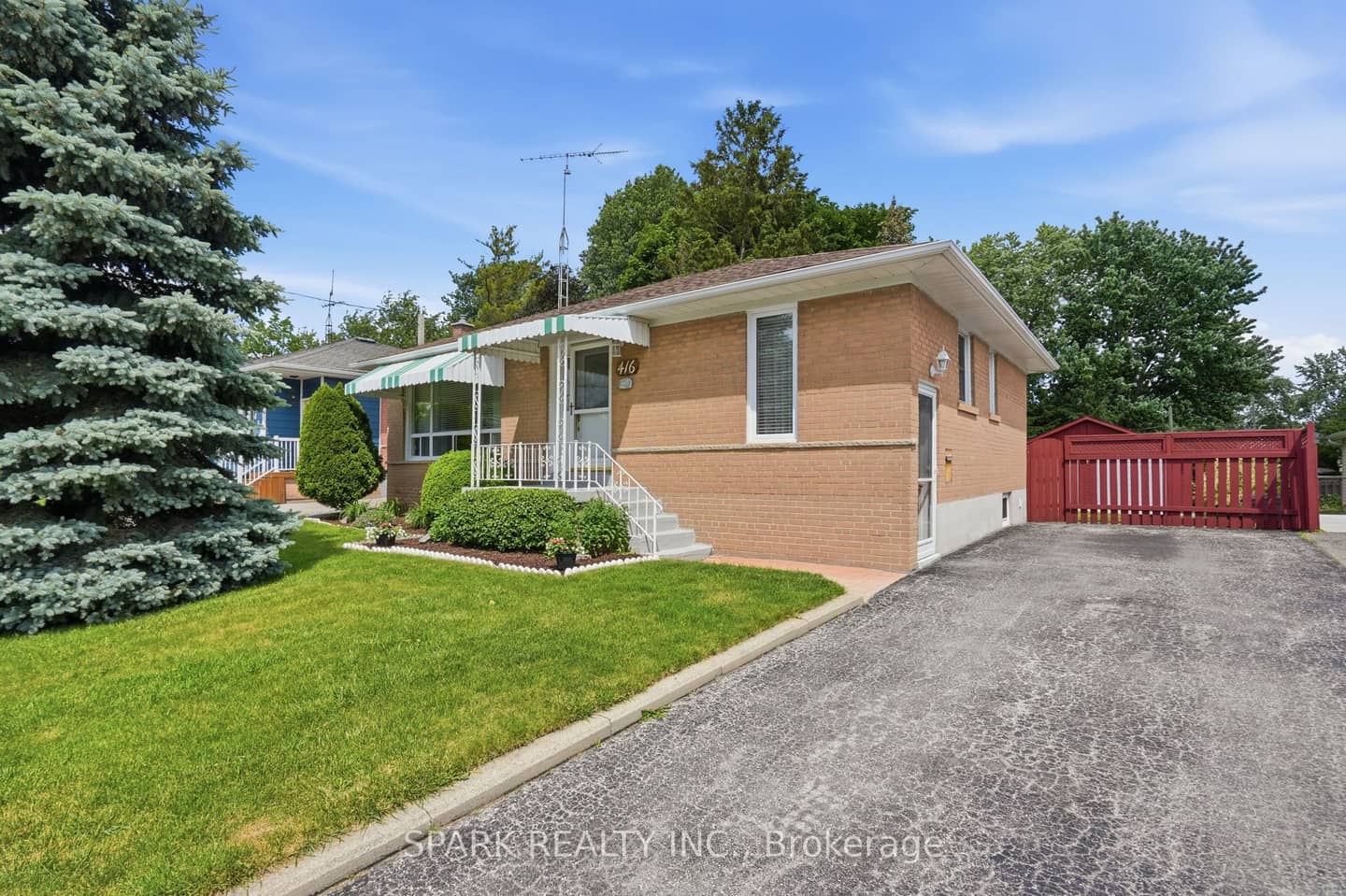 416 Delrex Boulevard, Halton Hills, ON L7G 4H9