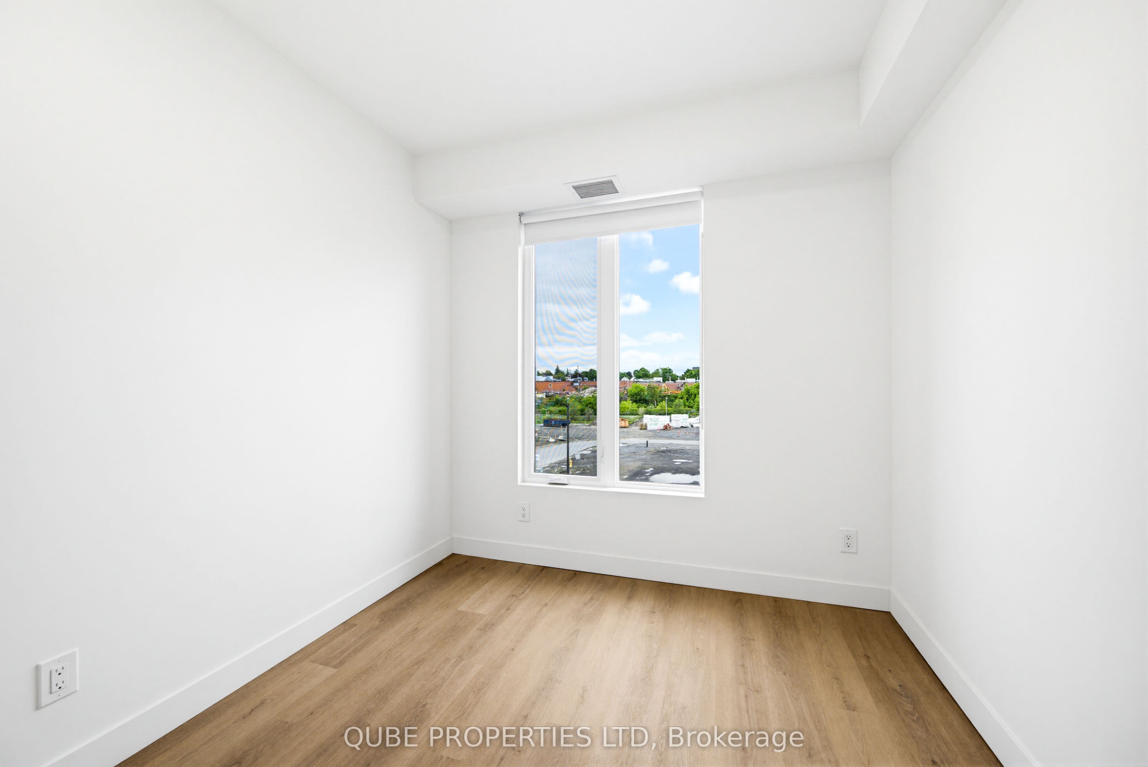 15 Larch Street Unit 304, West Centre Town, ON K1R 6W4