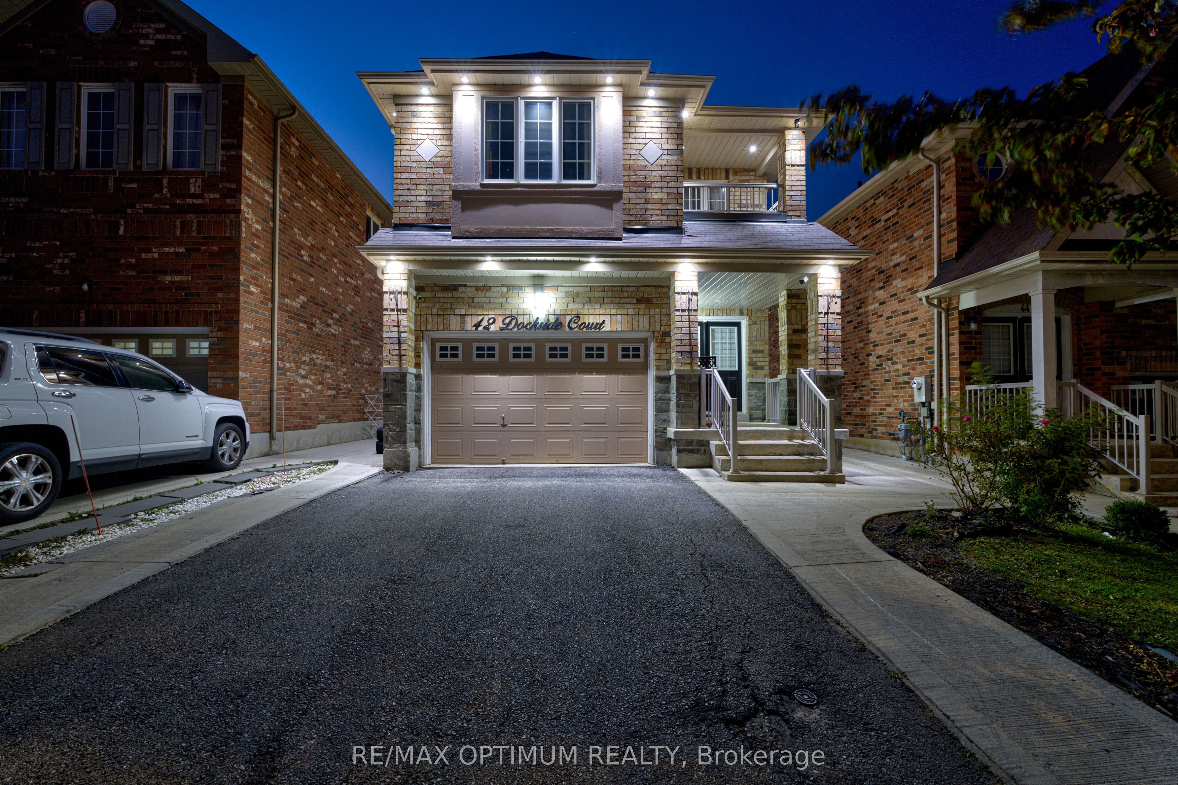 42 Dockside Court, Brampton, ON L6Z 0G3