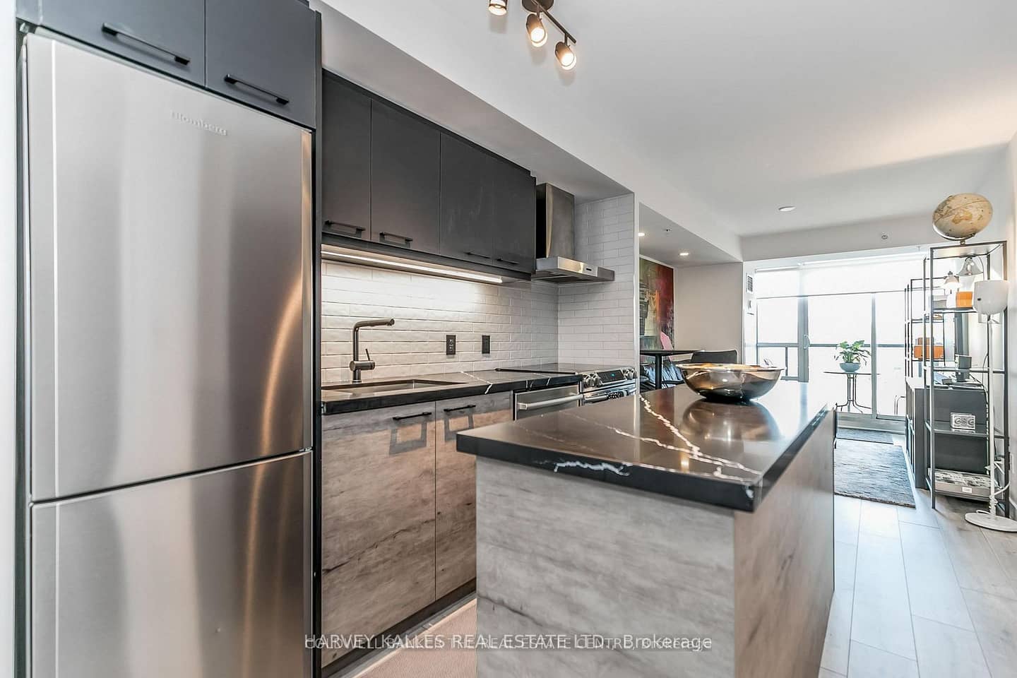 68 Abell Street 538, Toronto, ON M6J 0B1