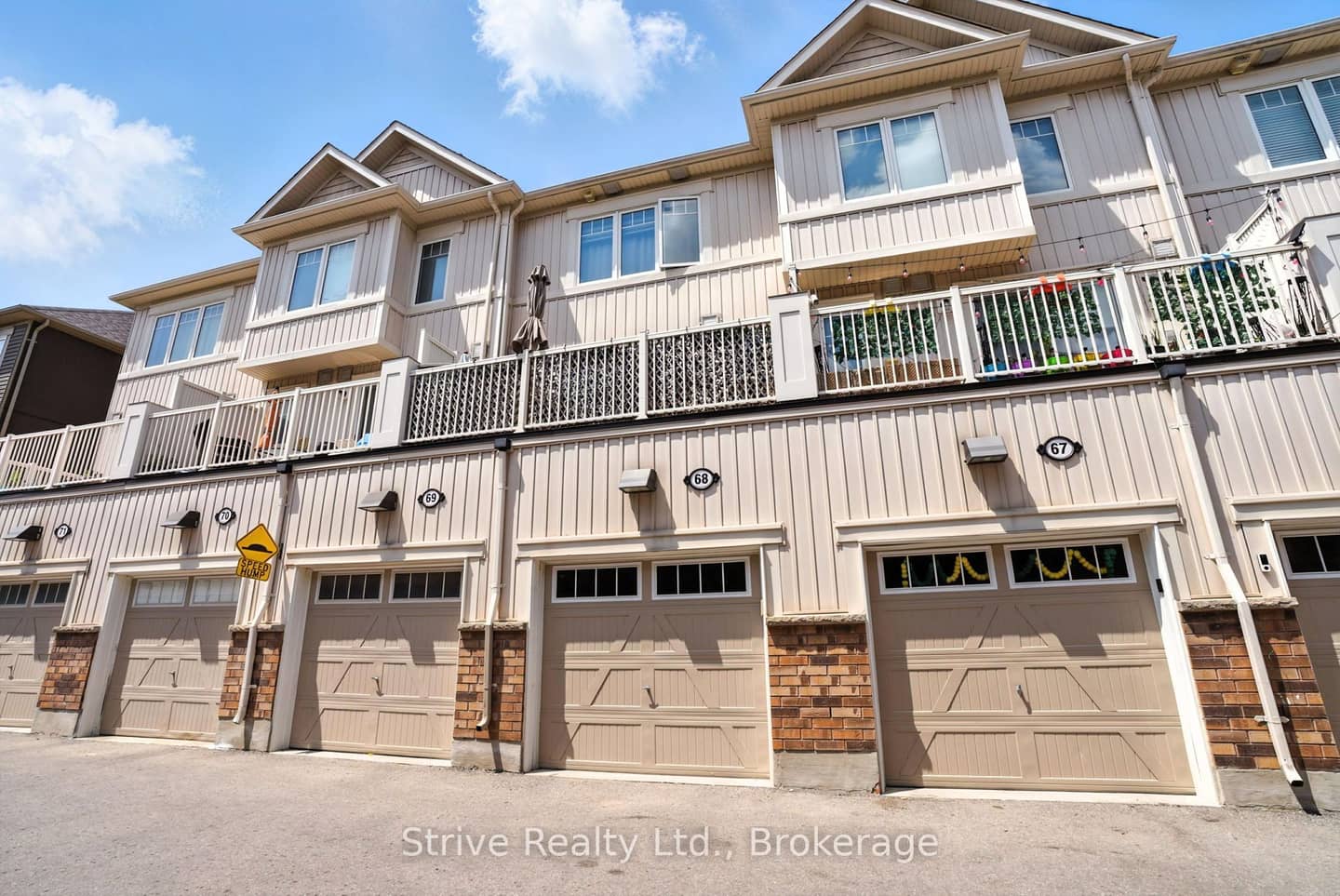 2500 Hill Rise Court 68, Oshawa, ON L1L 0M6
