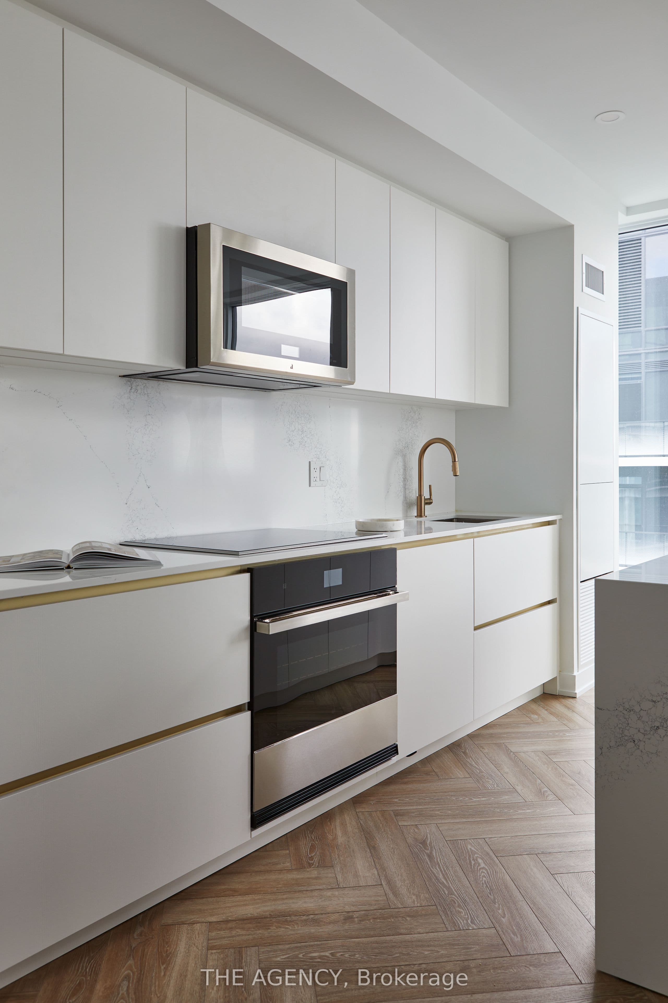 327 King Street W PH04, Toronto, ON M5V 1J5