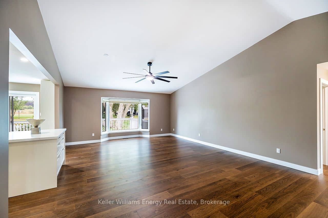 212 Wilmot Trail, Clarington, ON L1B 1B2