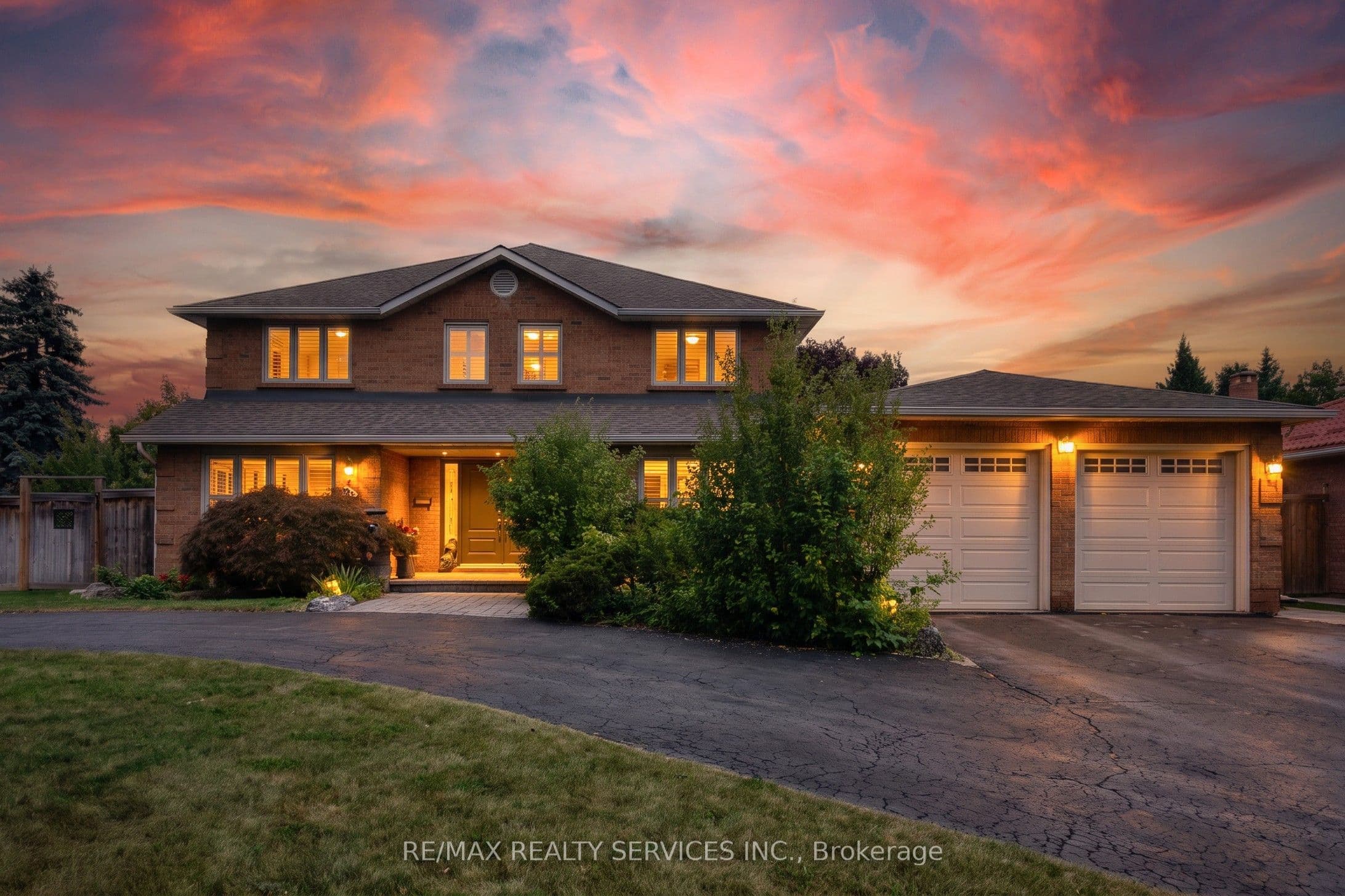 35 Linden Crescent, Brampton, ON L6S 4G1
