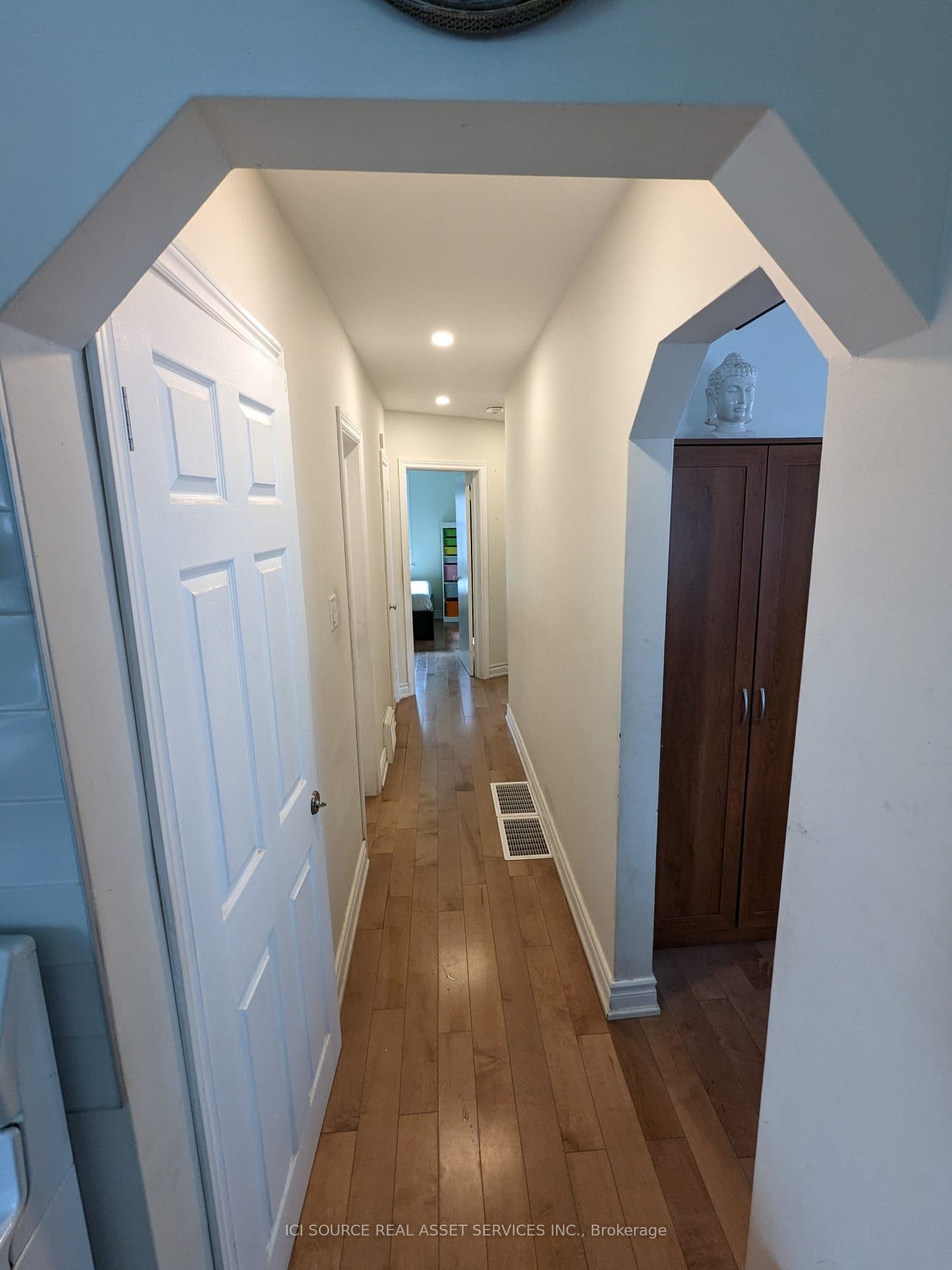 85 Ranstone Gardens Main, Toronto, ON M1K 2T9